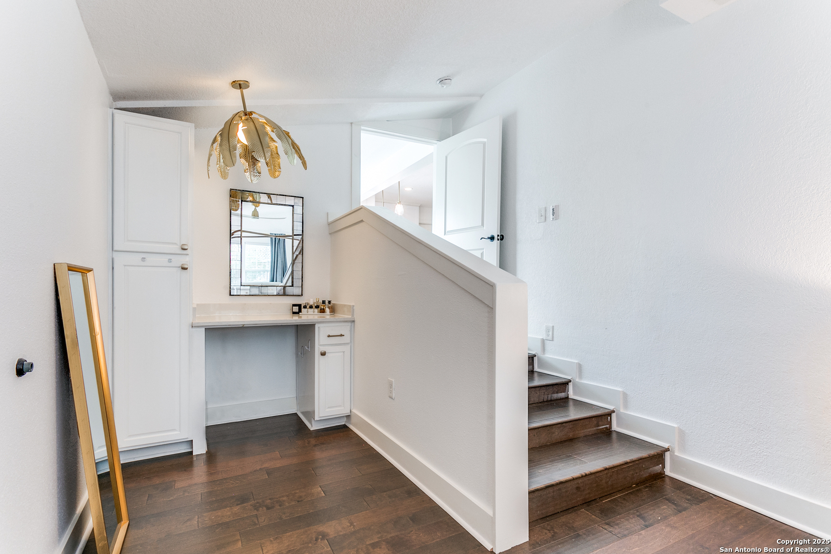 1008 Ivy Lane