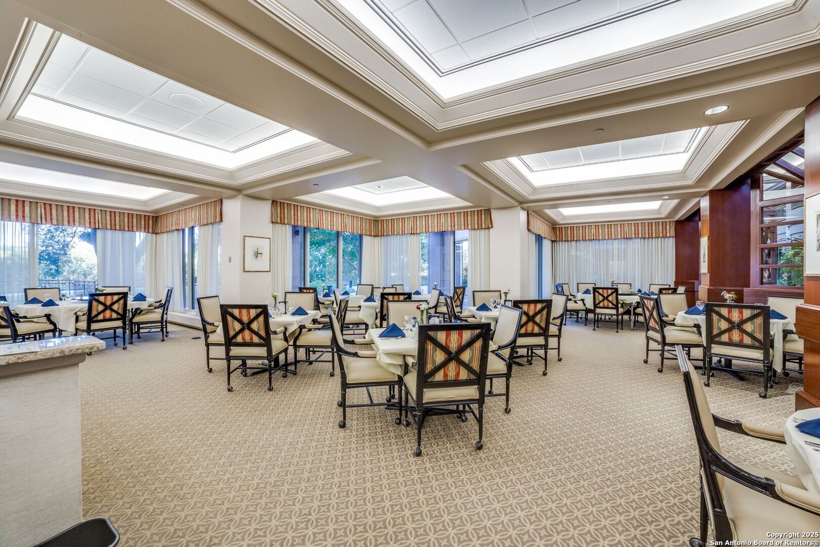 1 Towers Park Ln 616