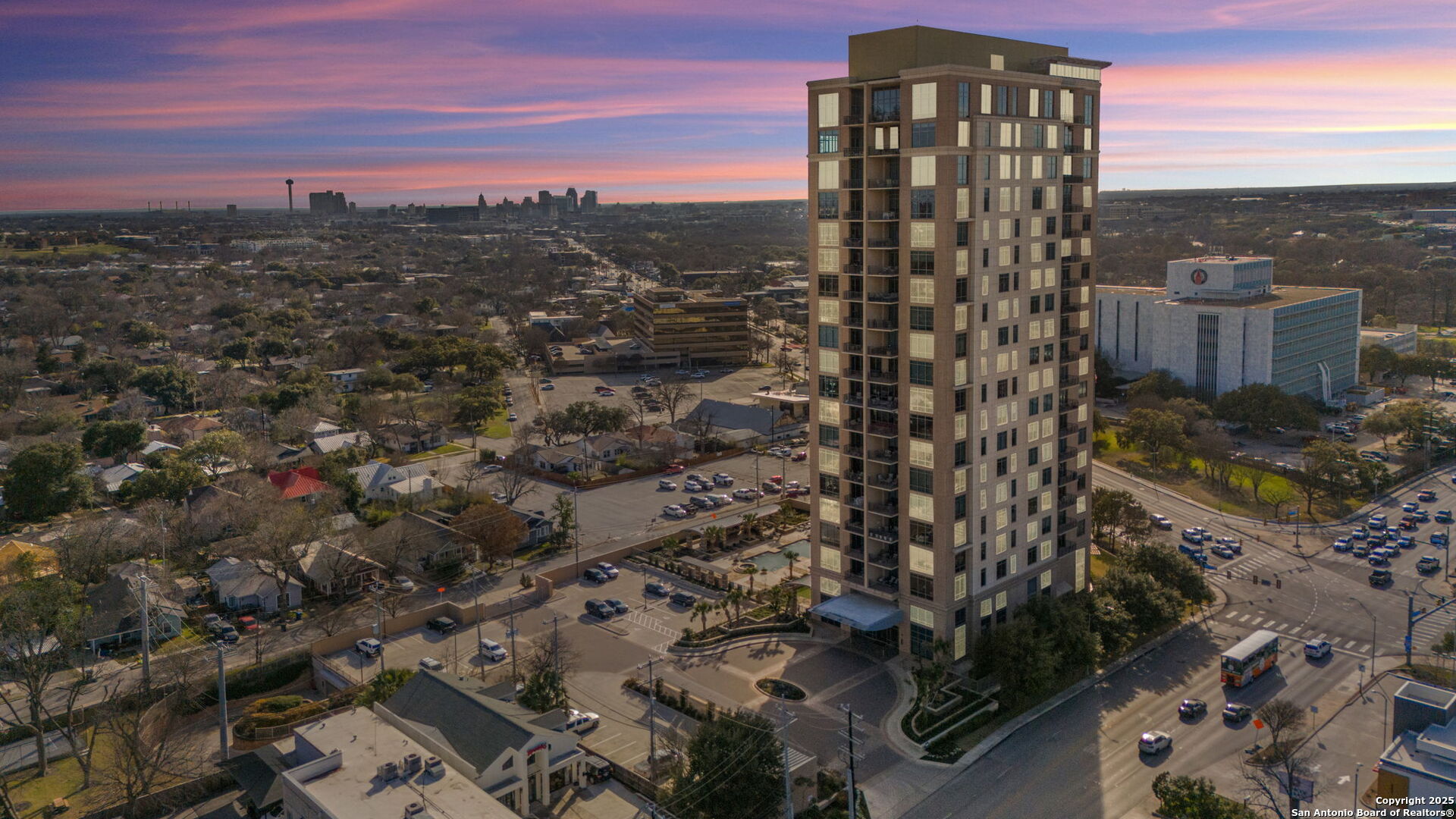 4242 Broadway 1505