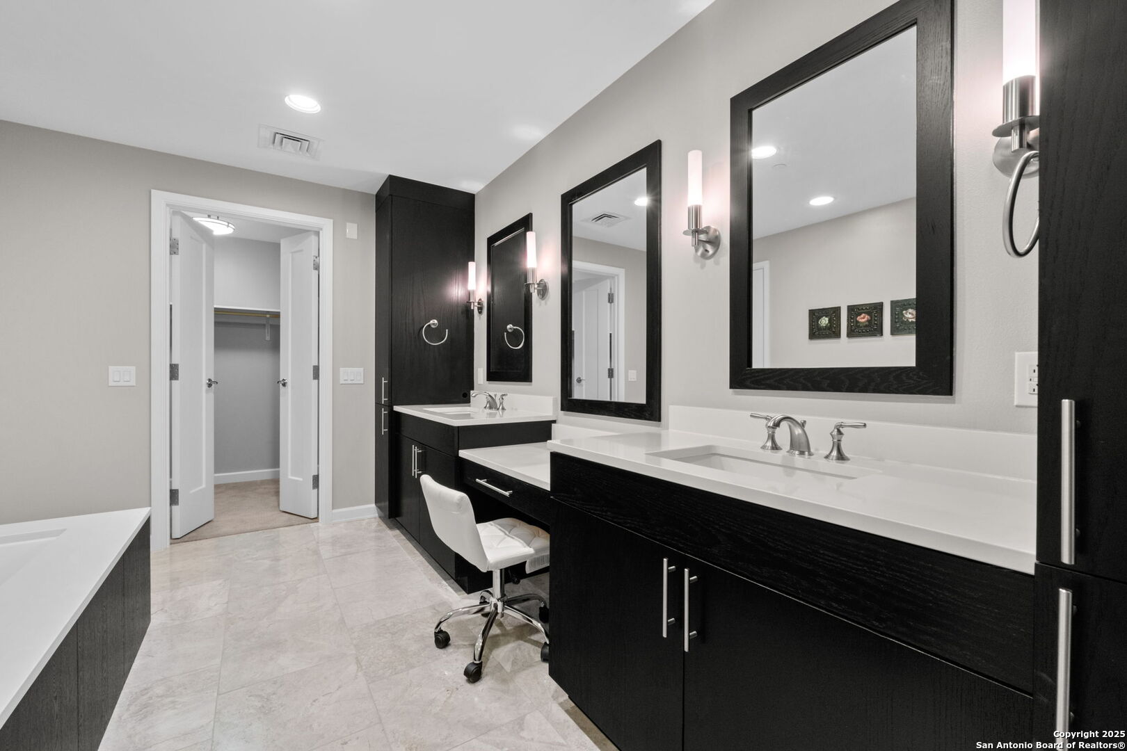 4242 Broadway 1505