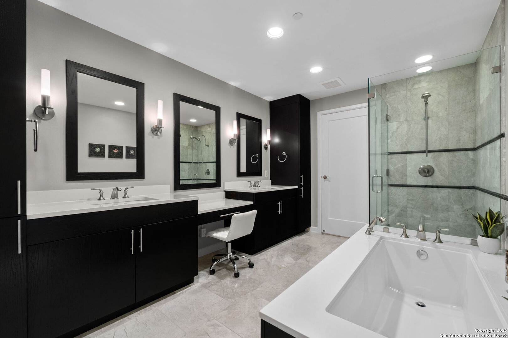 4242 Broadway 1505