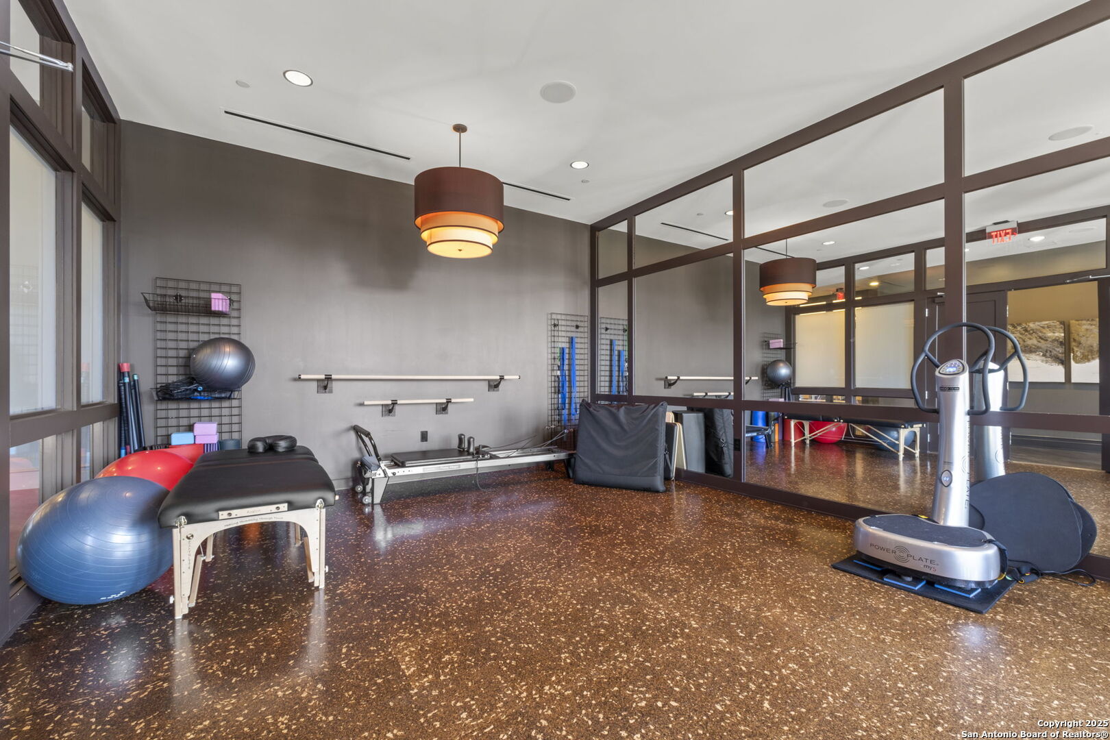 4242 Broadway 1505