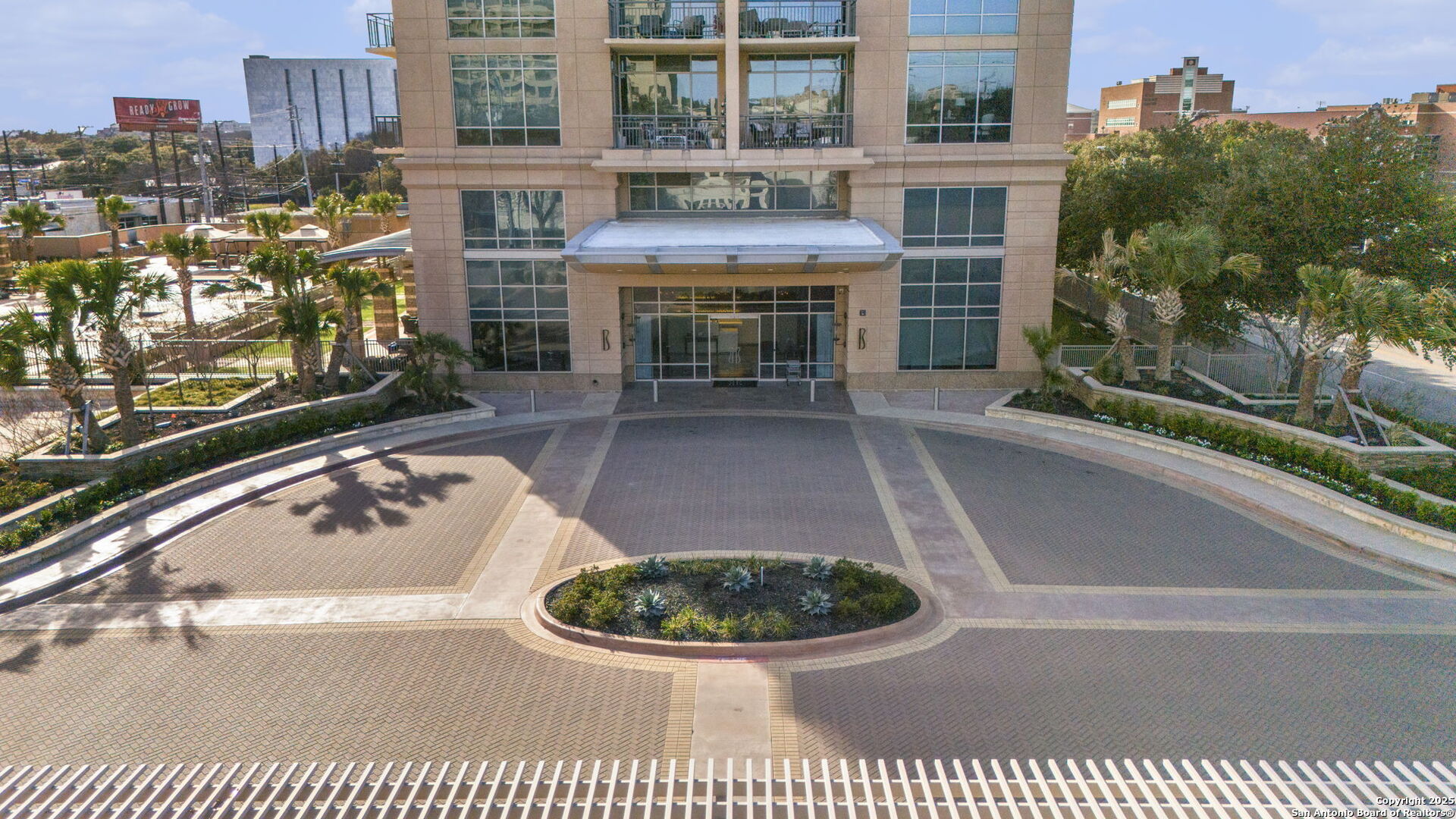 4242 Broadway 1505