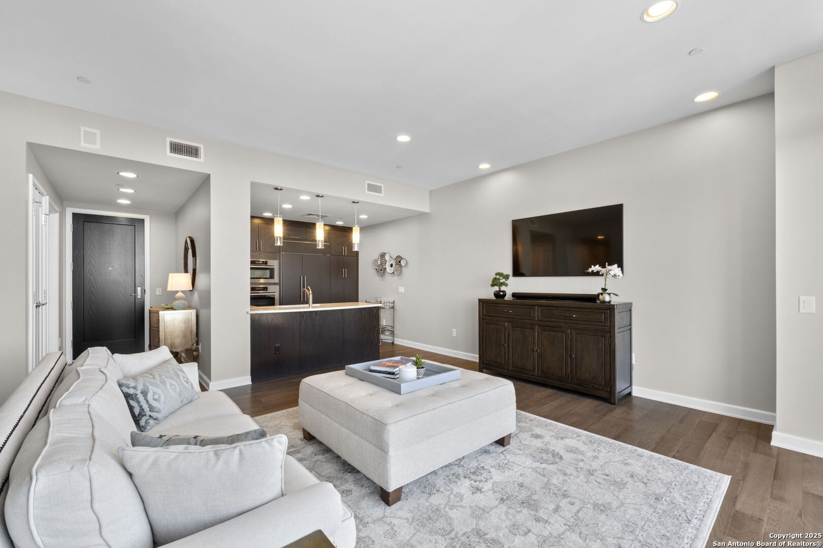 4242 Broadway 1505