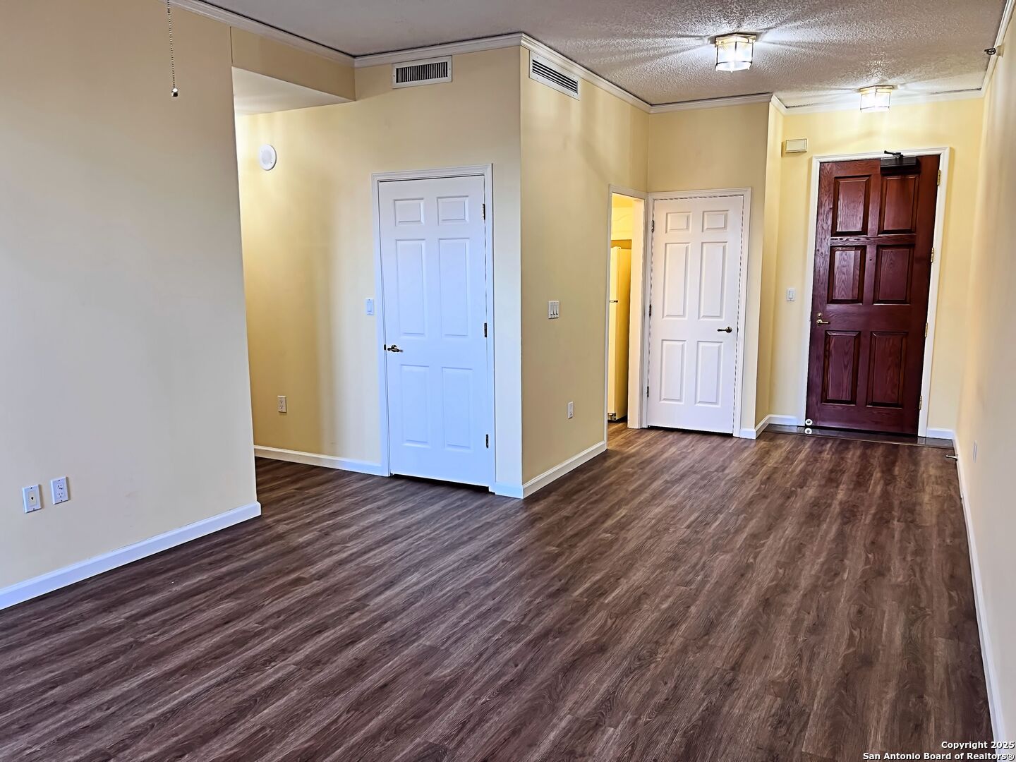 1 Towers Park Ln 205