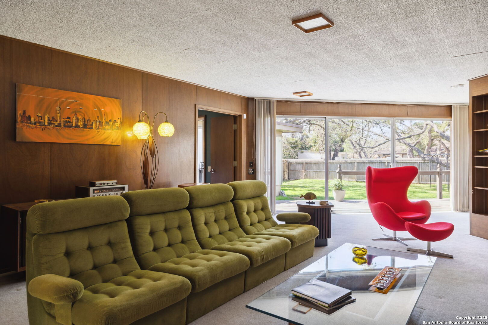 225 CAROLWOOD DR