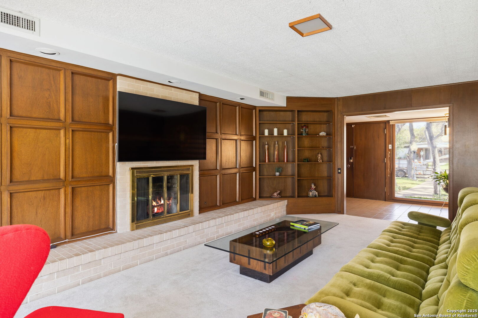 225 CAROLWOOD DR