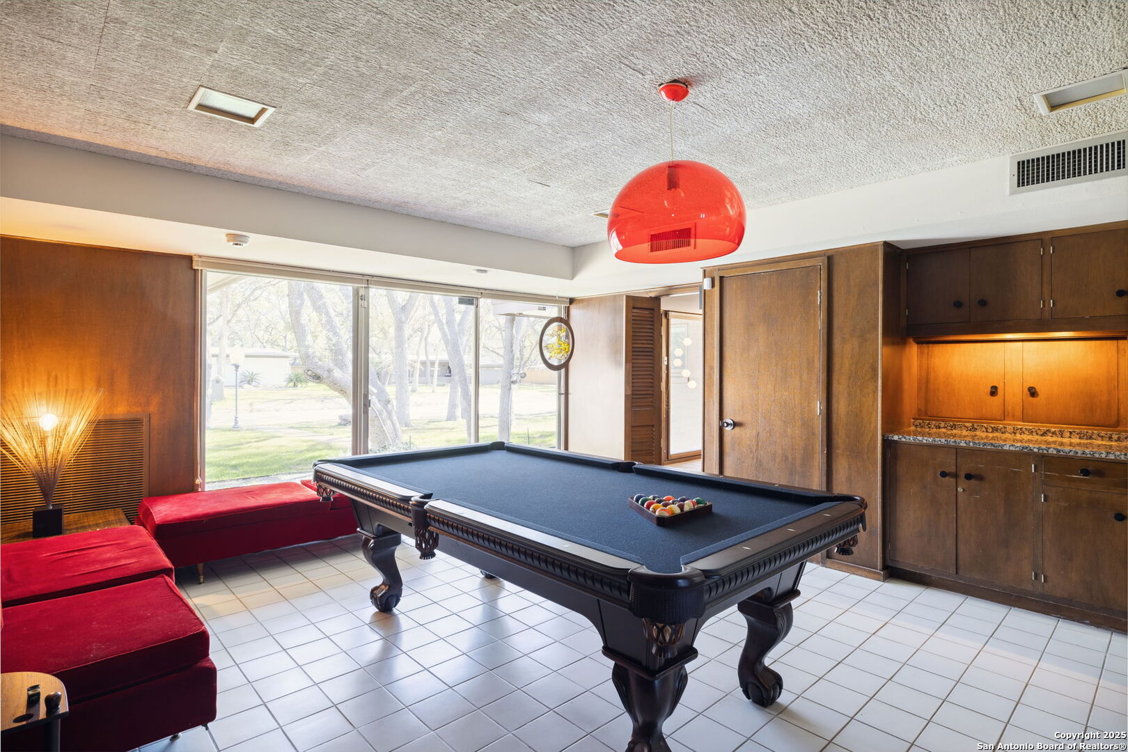 225 CAROLWOOD DR