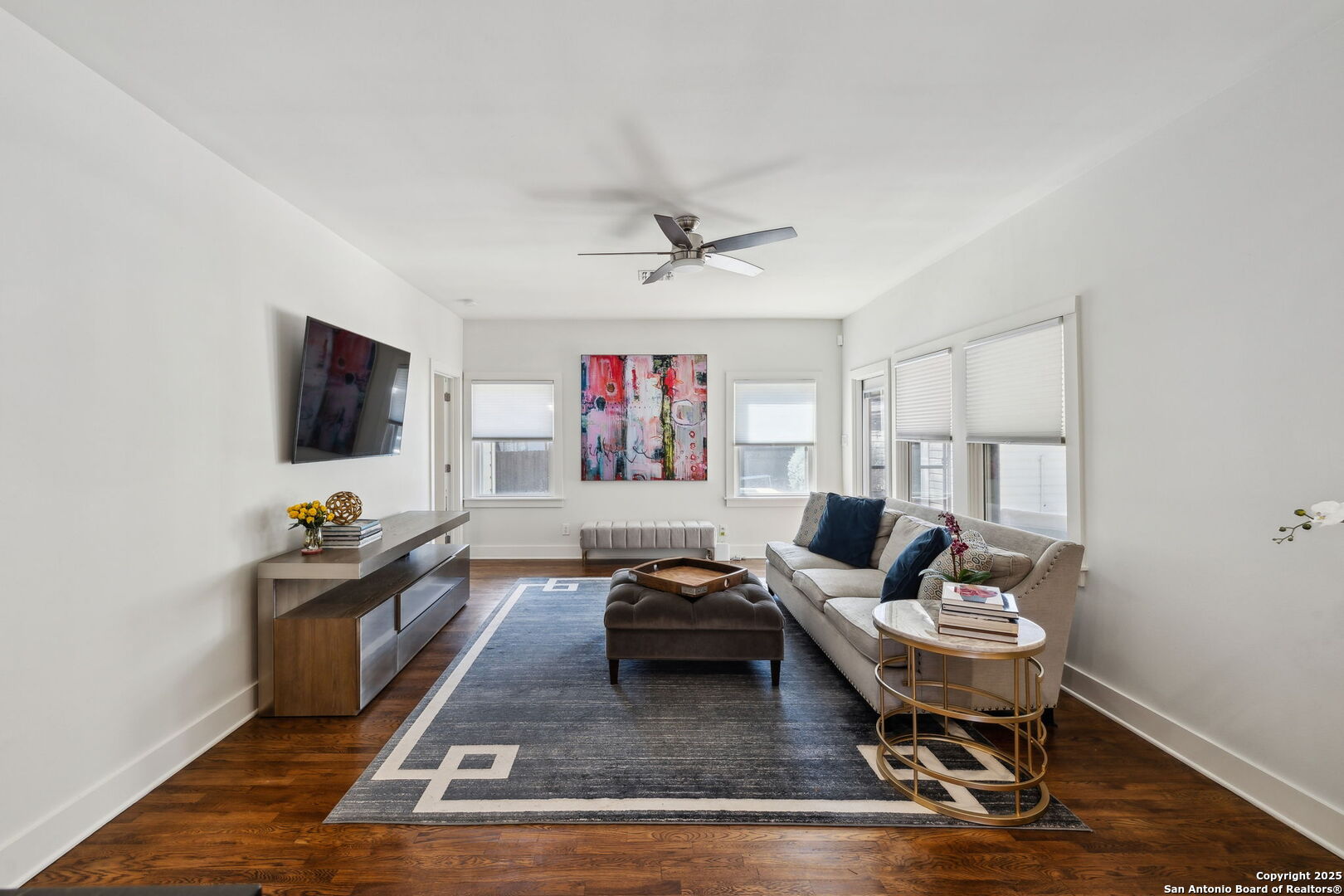 260 E Edgewood