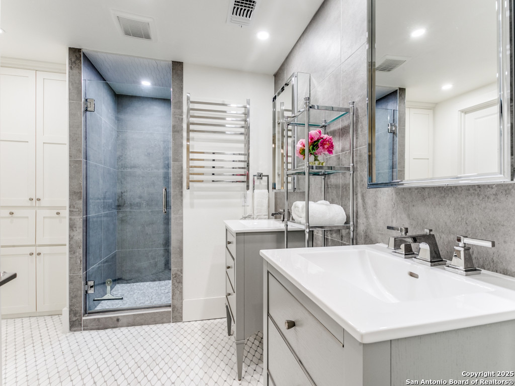 218 Blue Bonnet