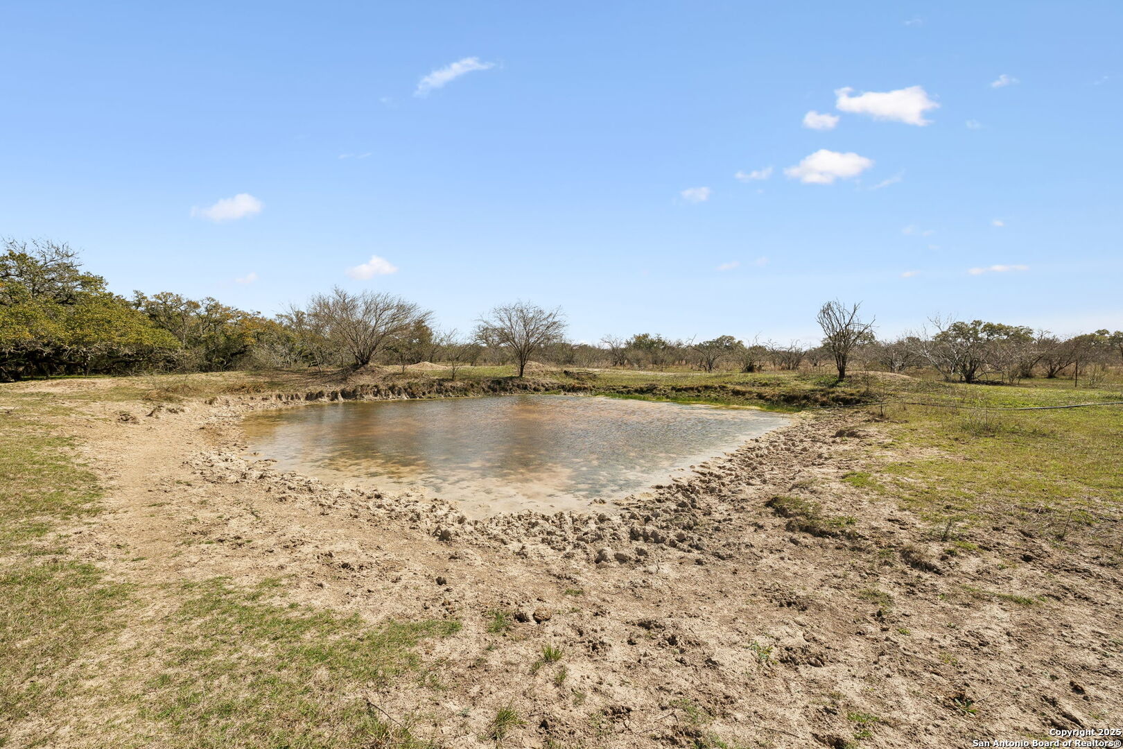 868 US Hwy 183
