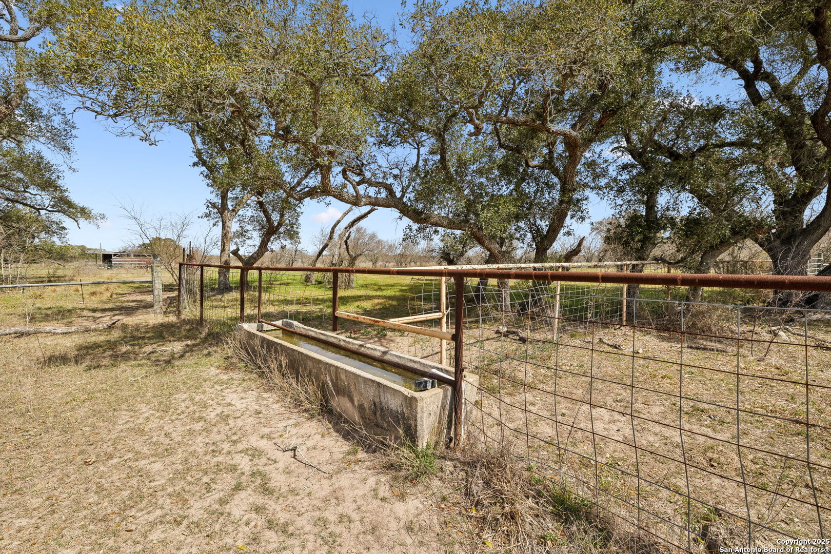 868 US Hwy 183