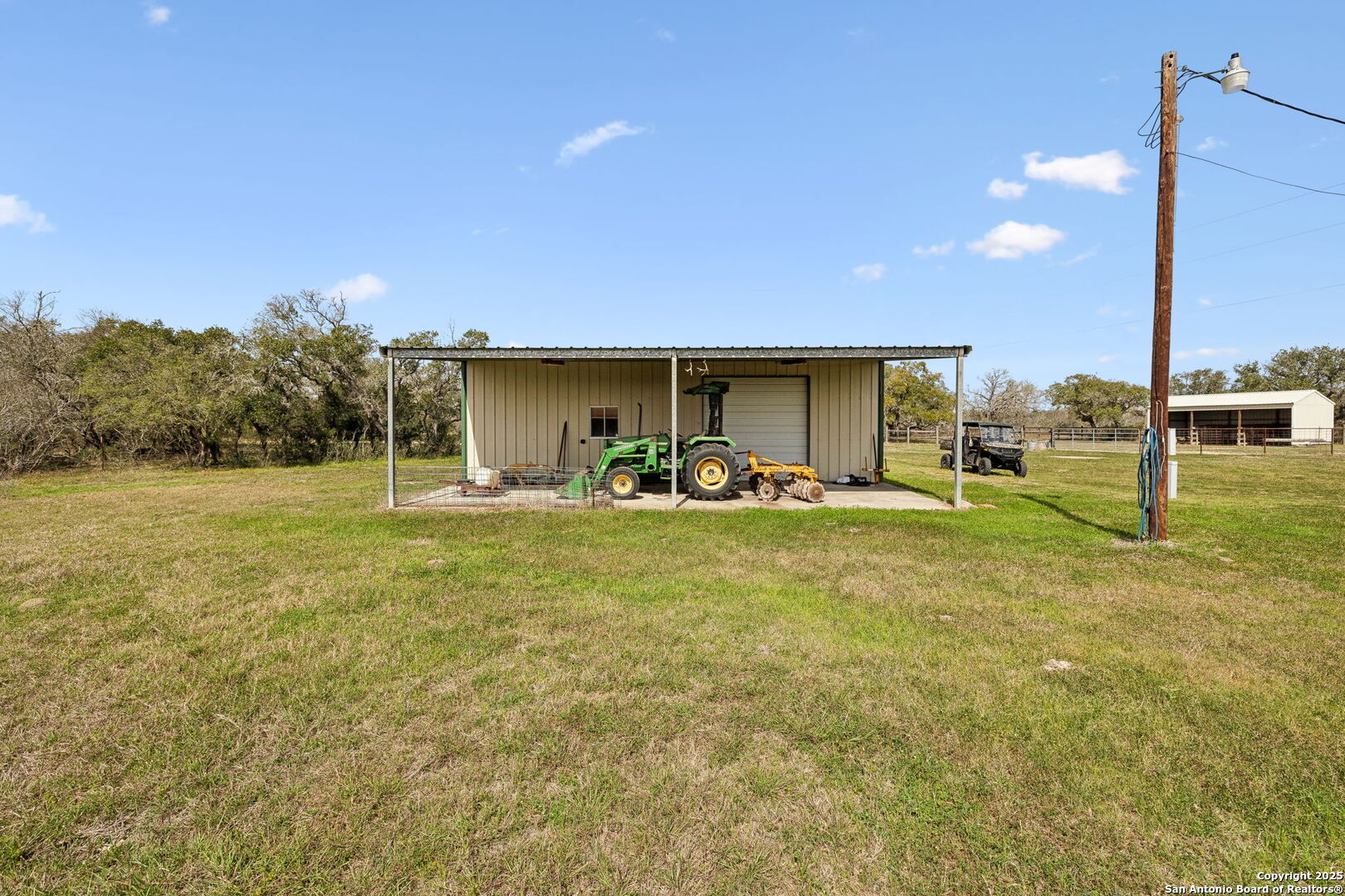 868 US Hwy 183
