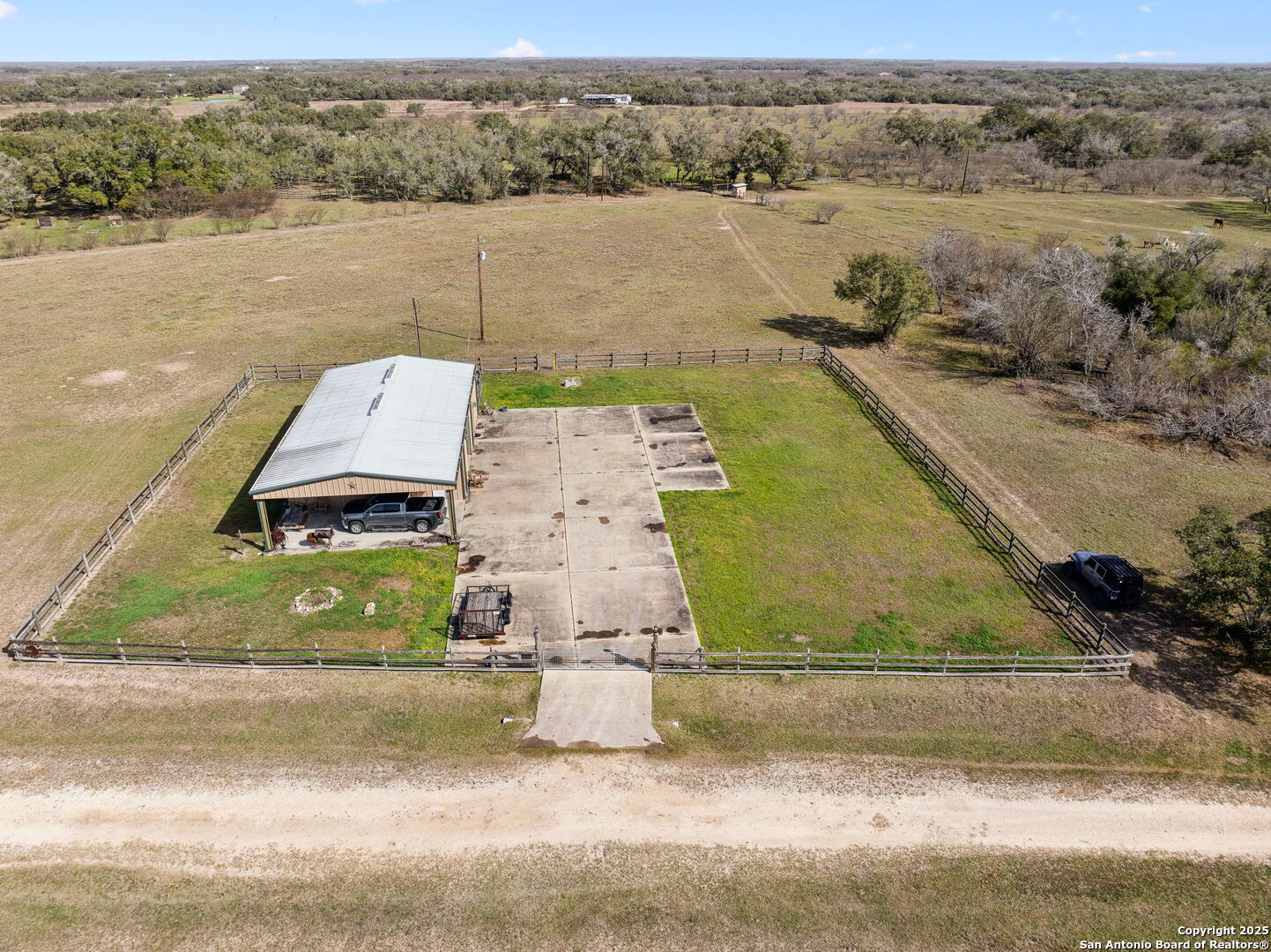 868 US Hwy 183