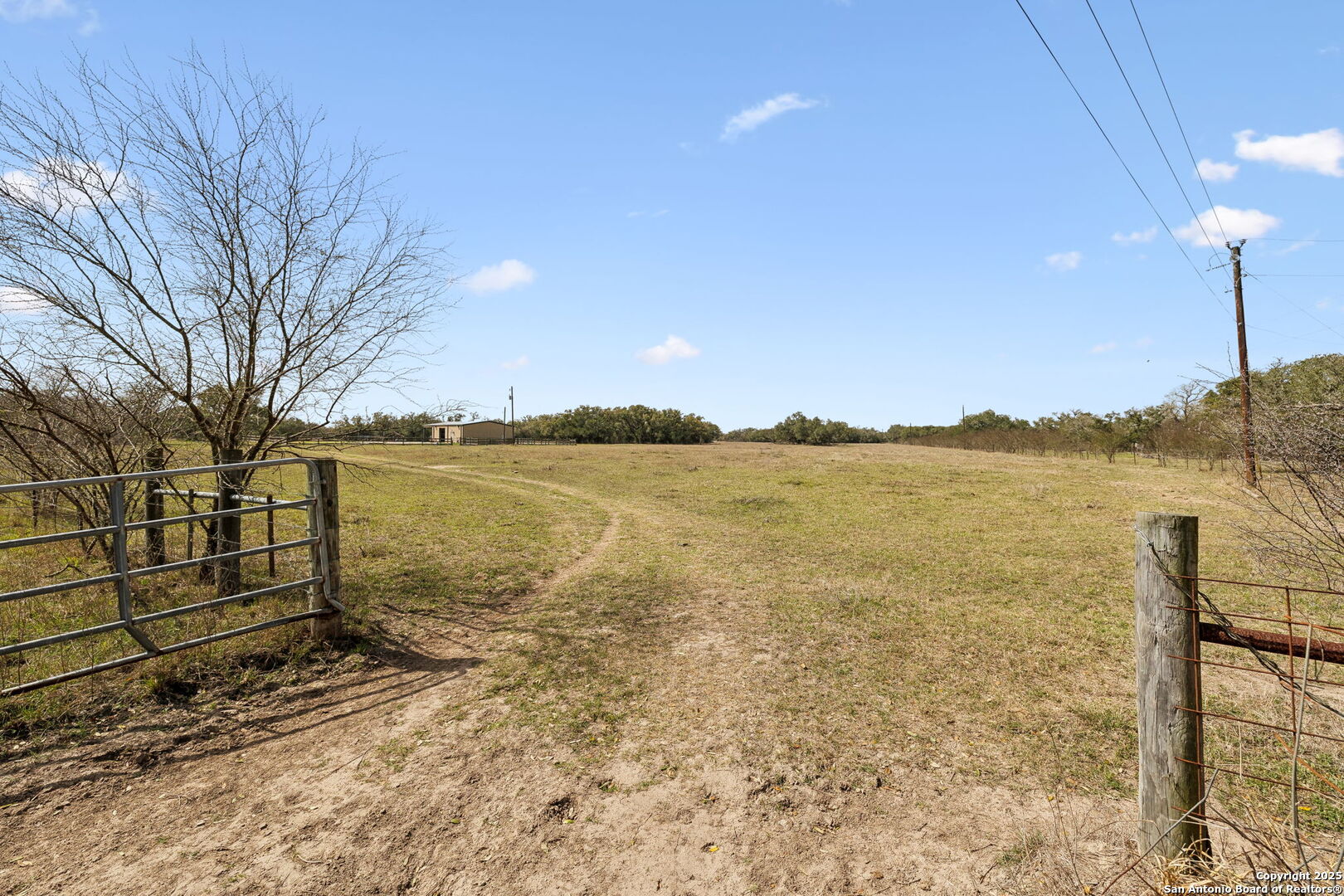 868 US Hwy 183