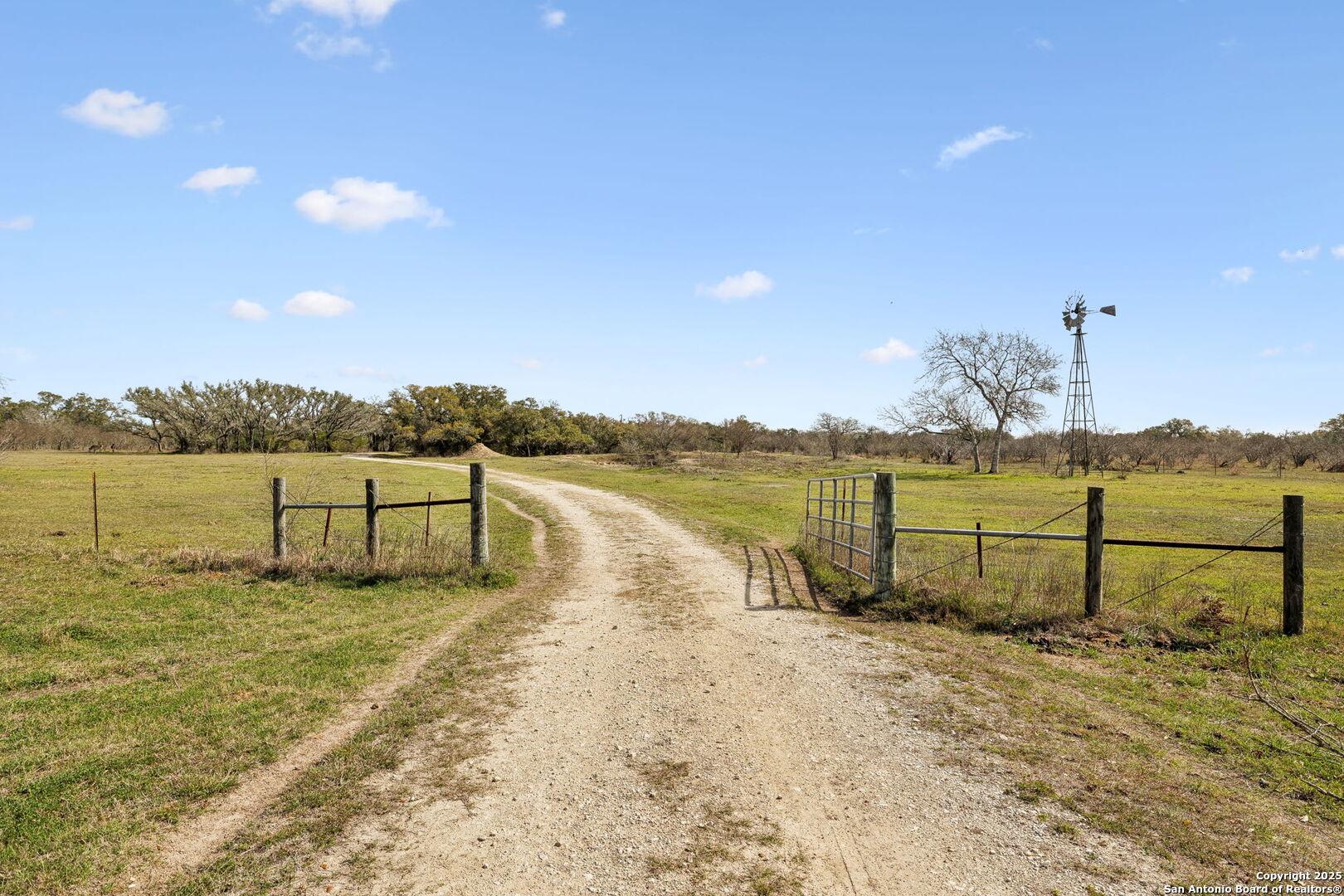 868 US Hwy 183