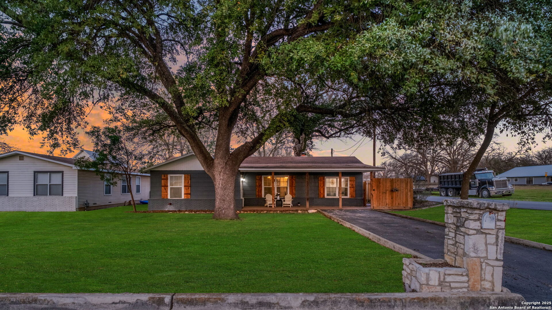 920 N Union