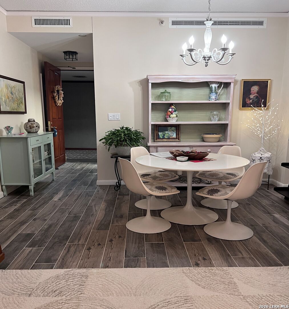 1 Towers Park Ln 1604