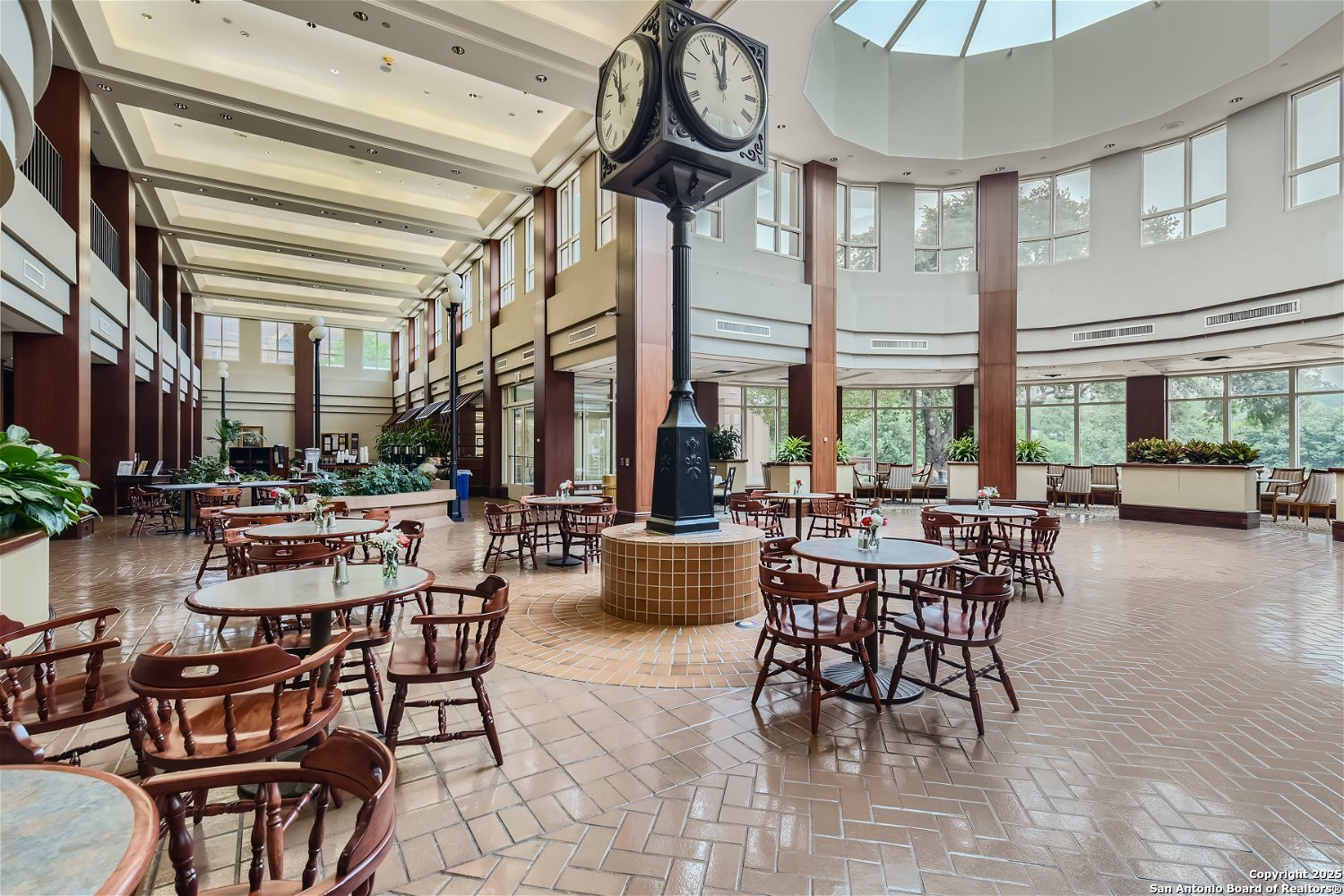 1 Towers Park Ln 1604