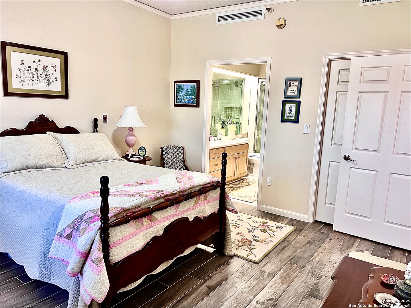 1 Towers Park Ln 1604