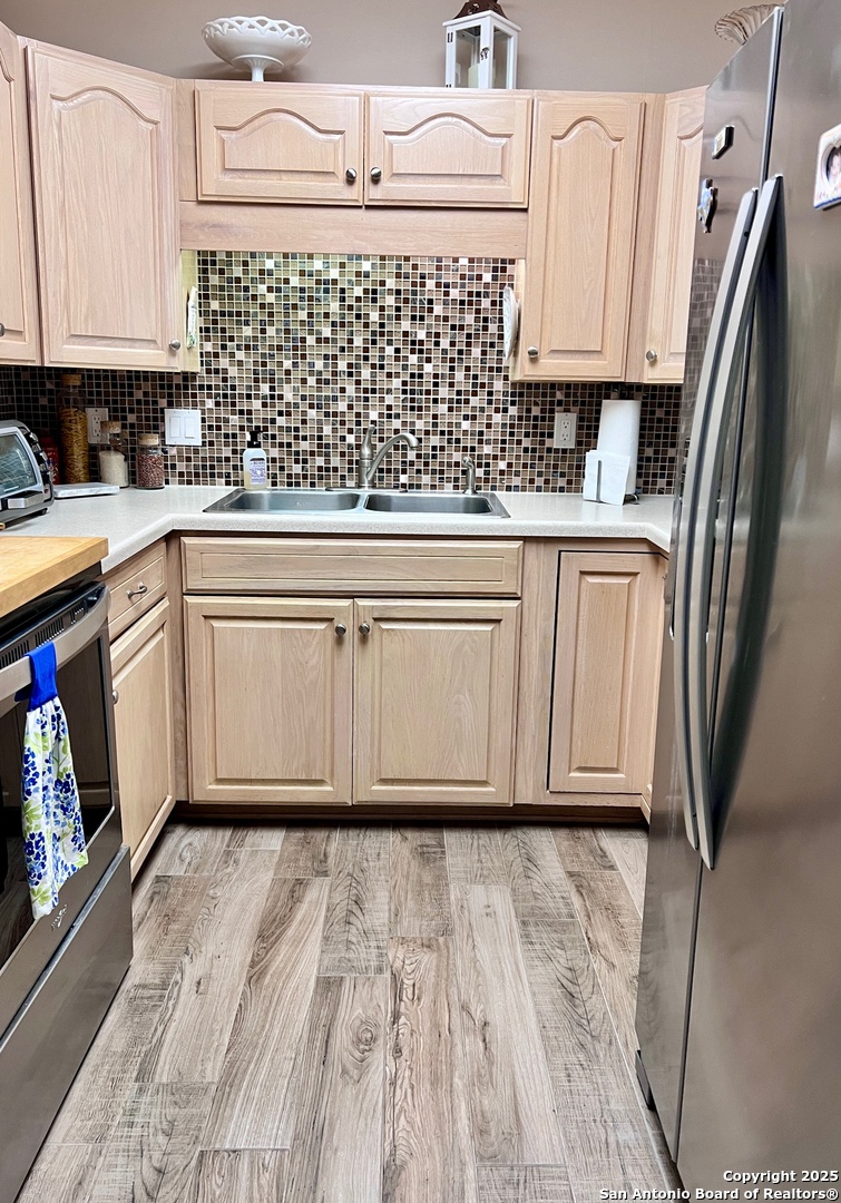 1 Towers Park Ln 1604