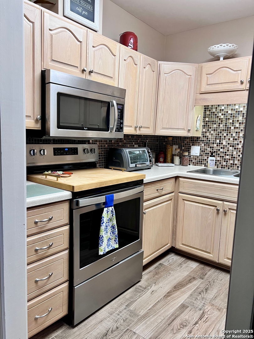 1 Towers Park Ln 1604