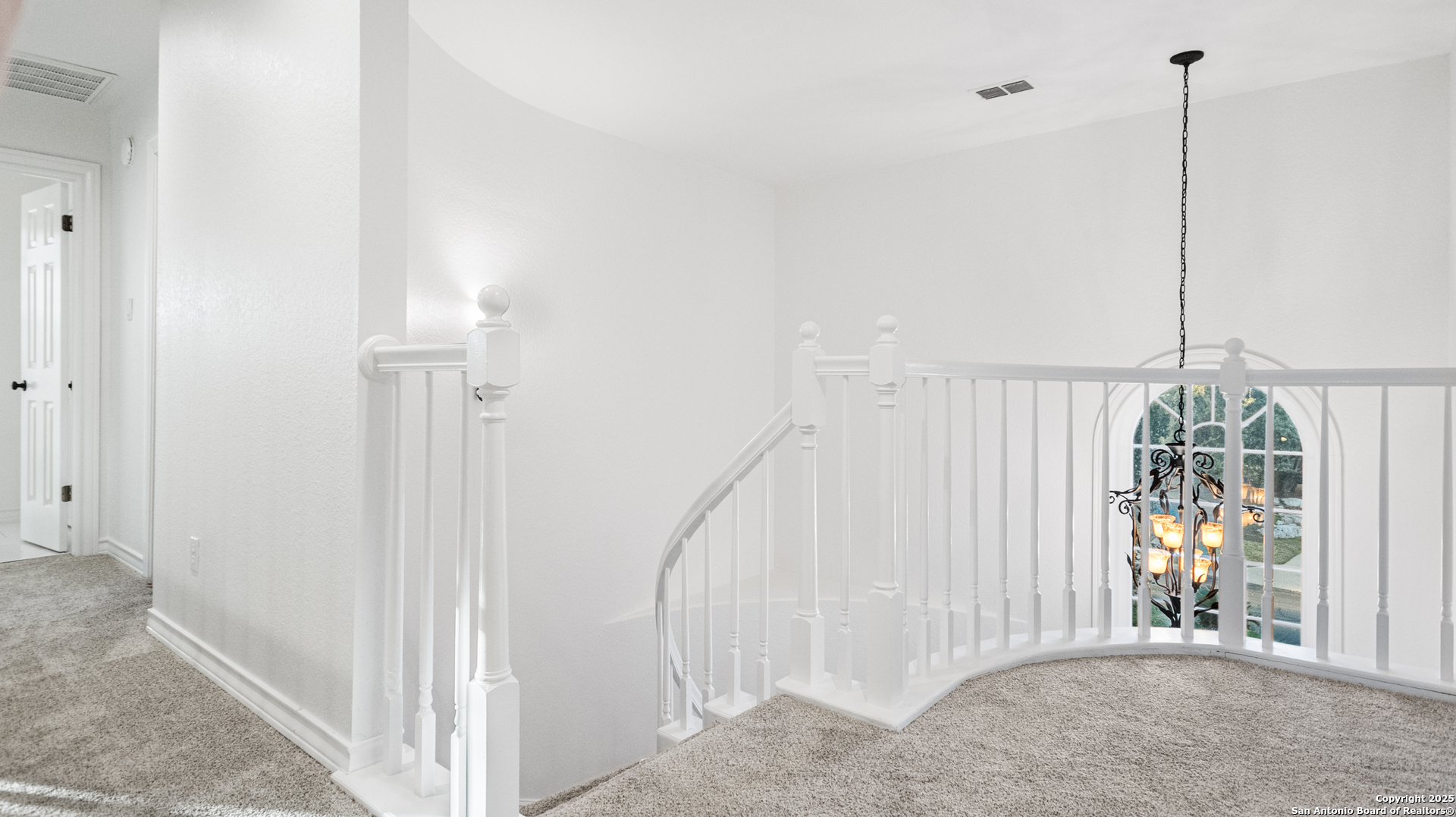 1606 Thrush Court