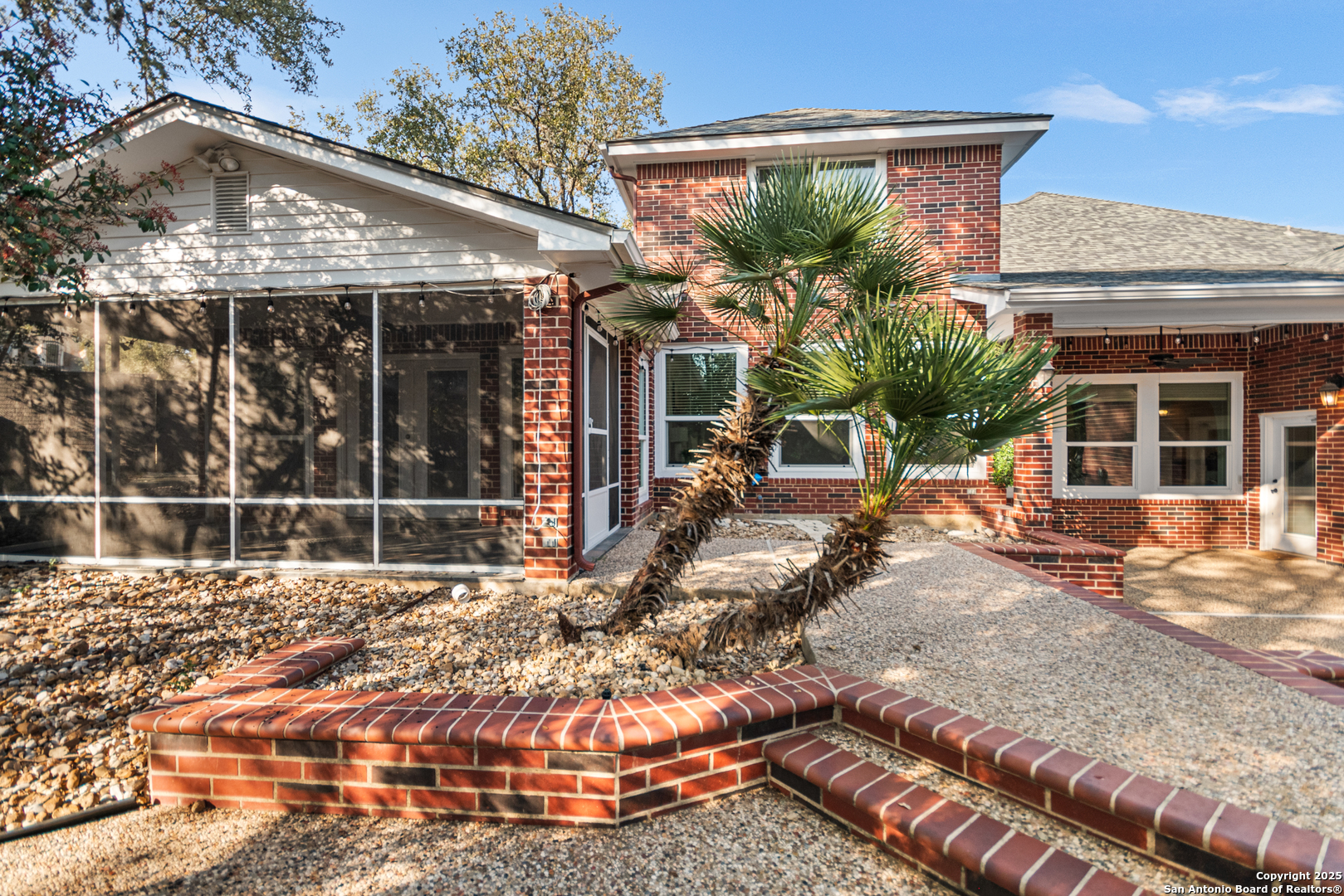 1606 Thrush Court