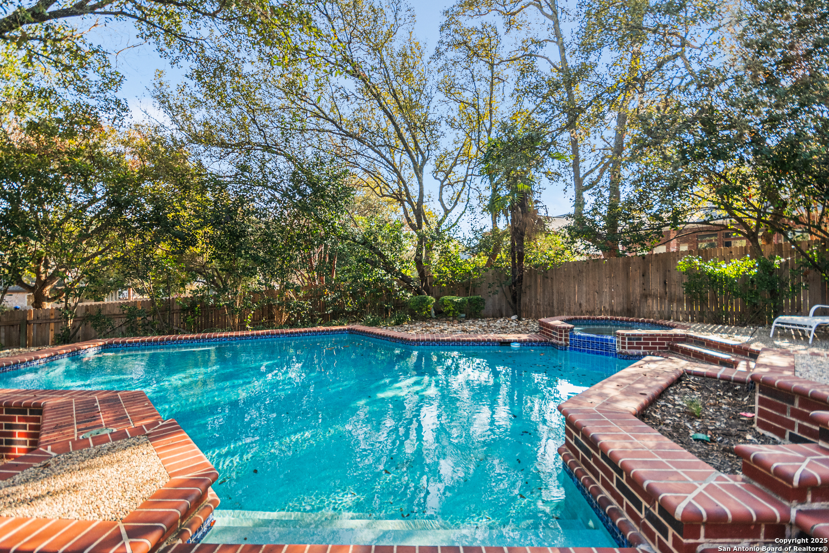 1606 Thrush Court