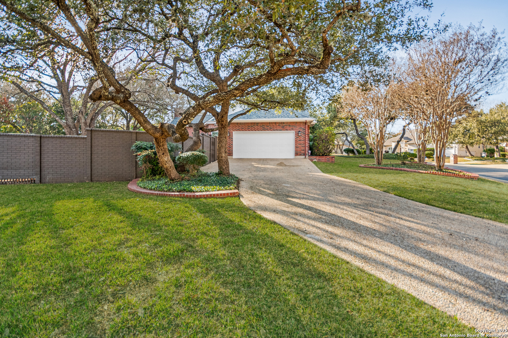 1606 Thrush Court