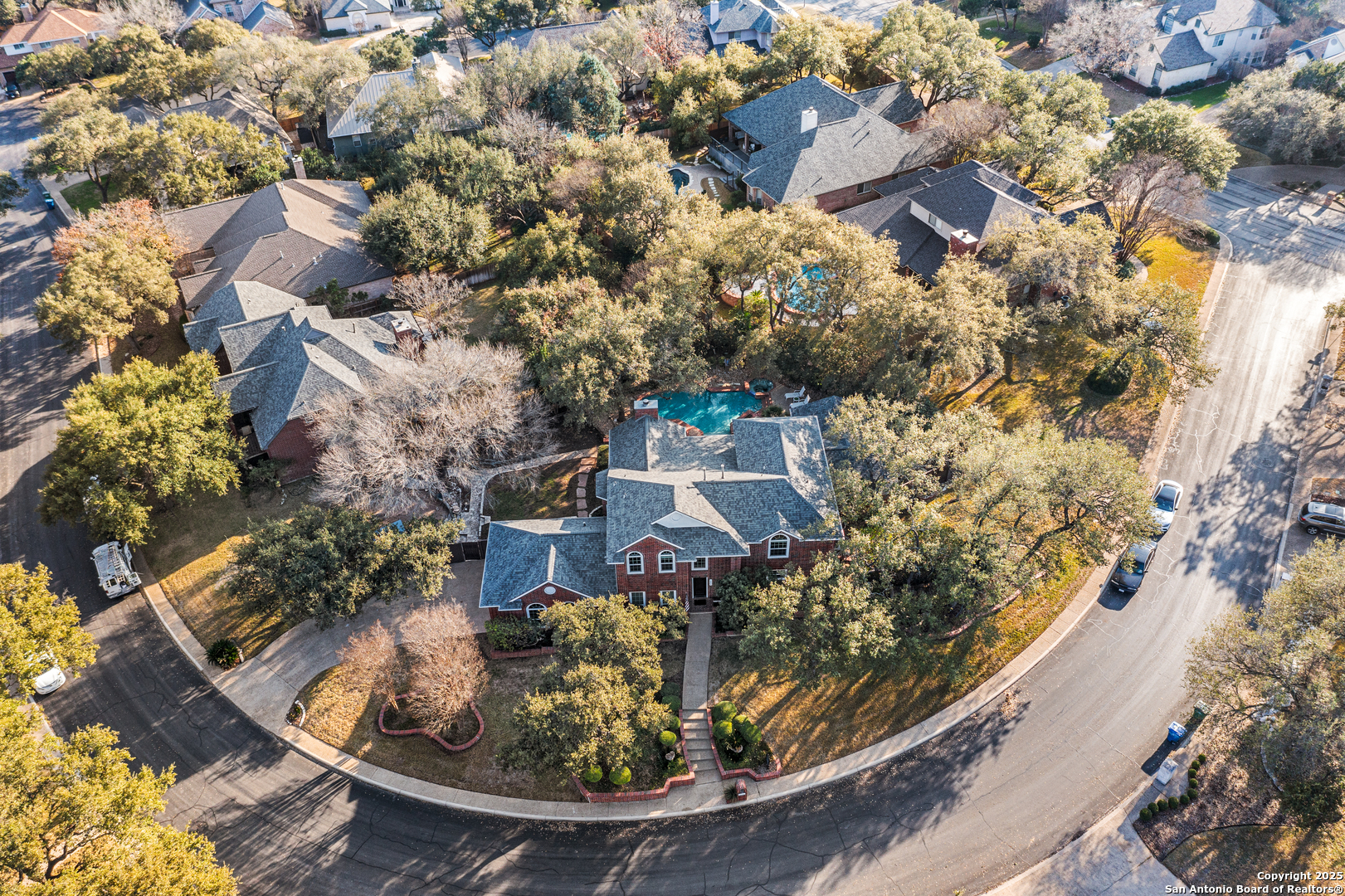 1606 Thrush Court