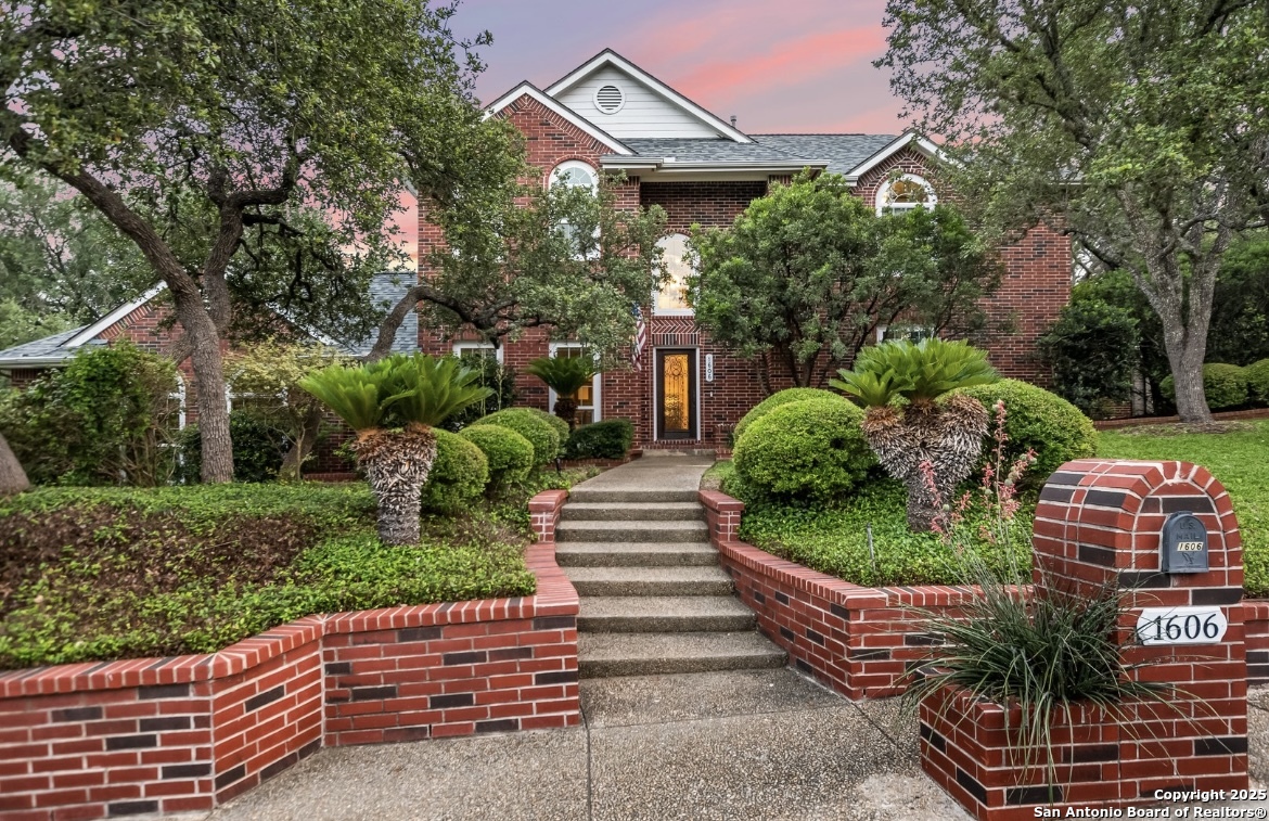 1606 Thrush Court