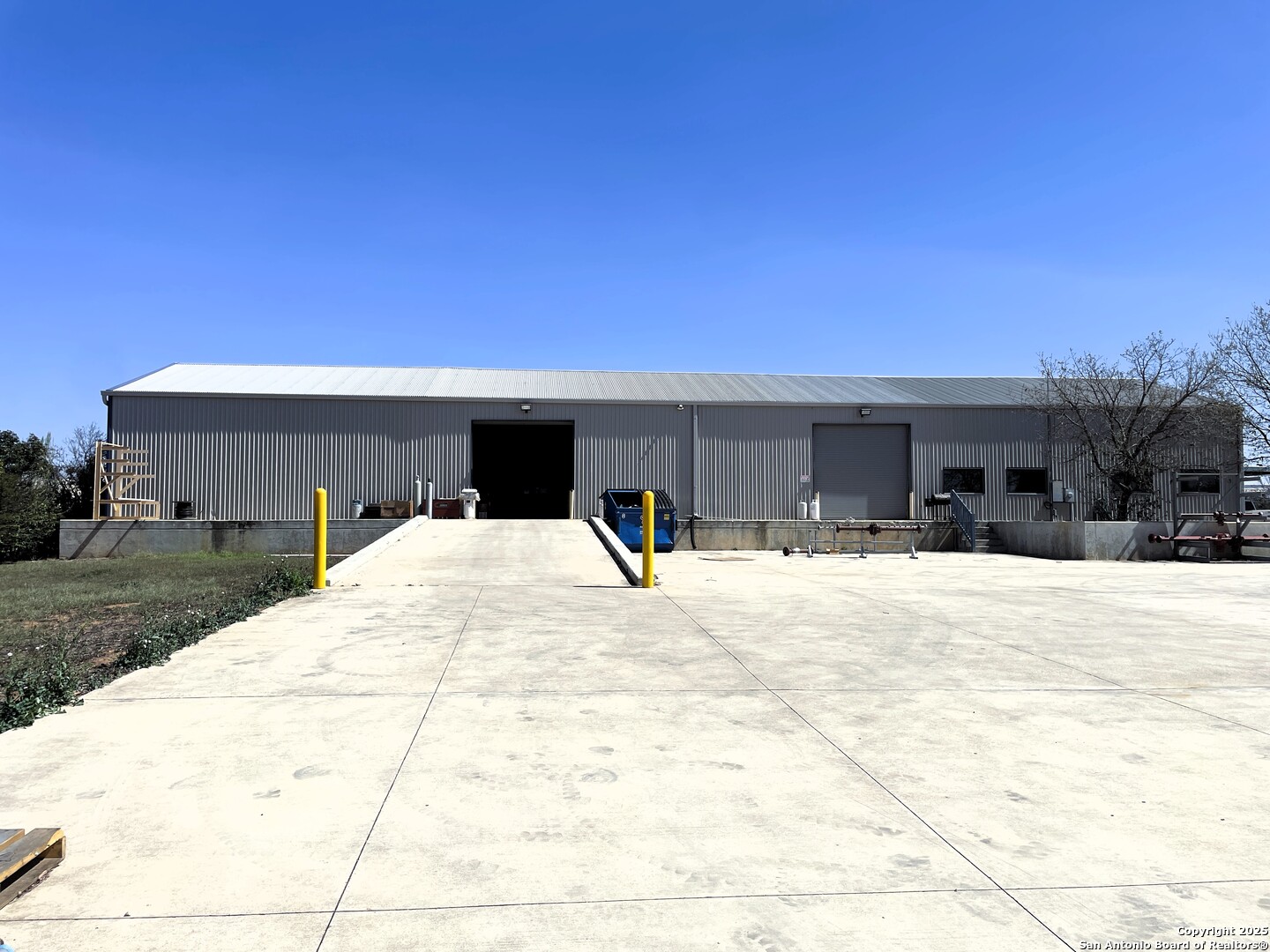 210 N Cherry