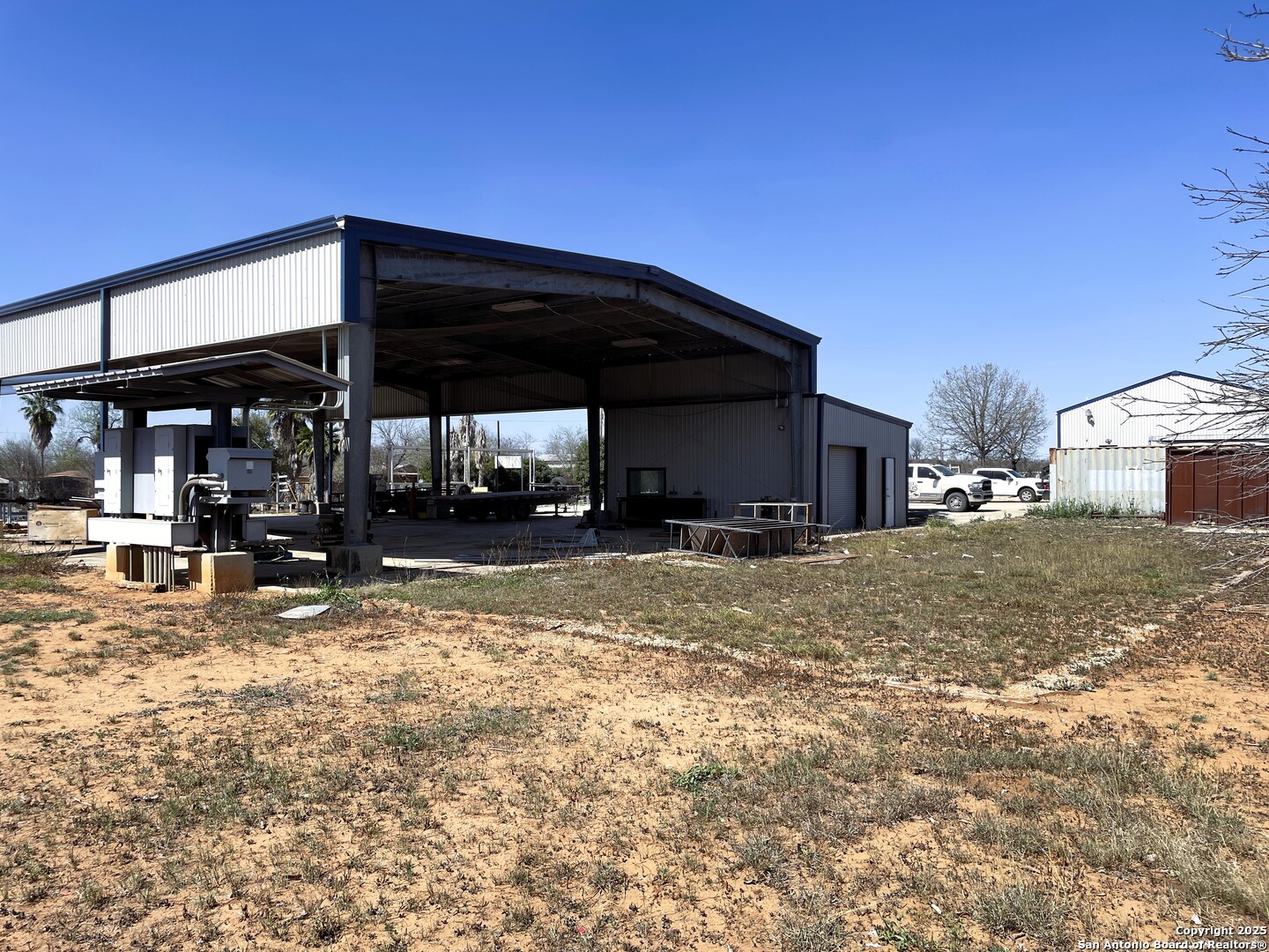 210 N Cherry
