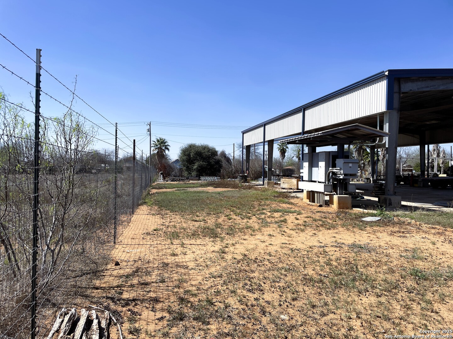 210 N Cherry