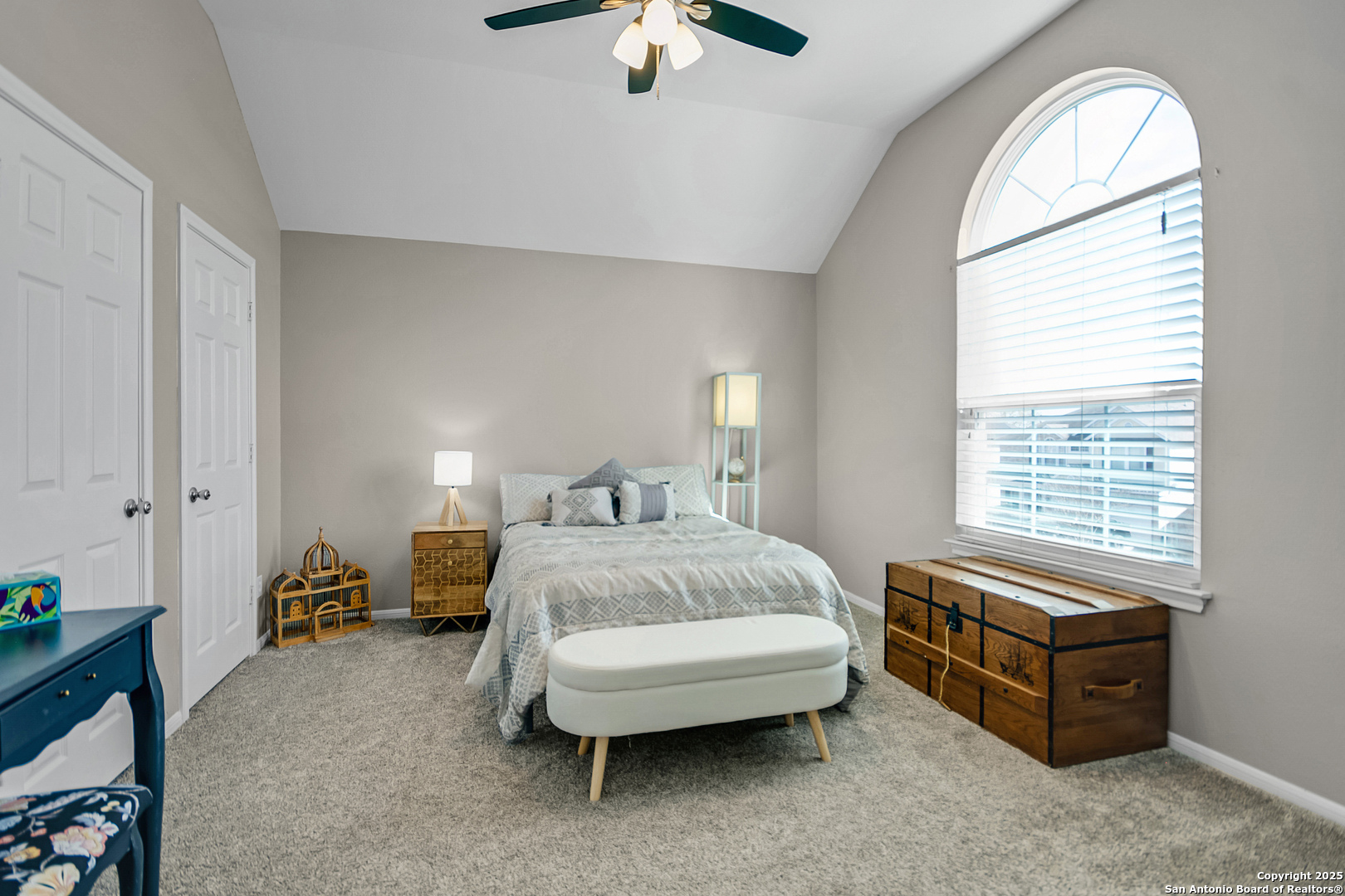 2219 Cardigan Hill