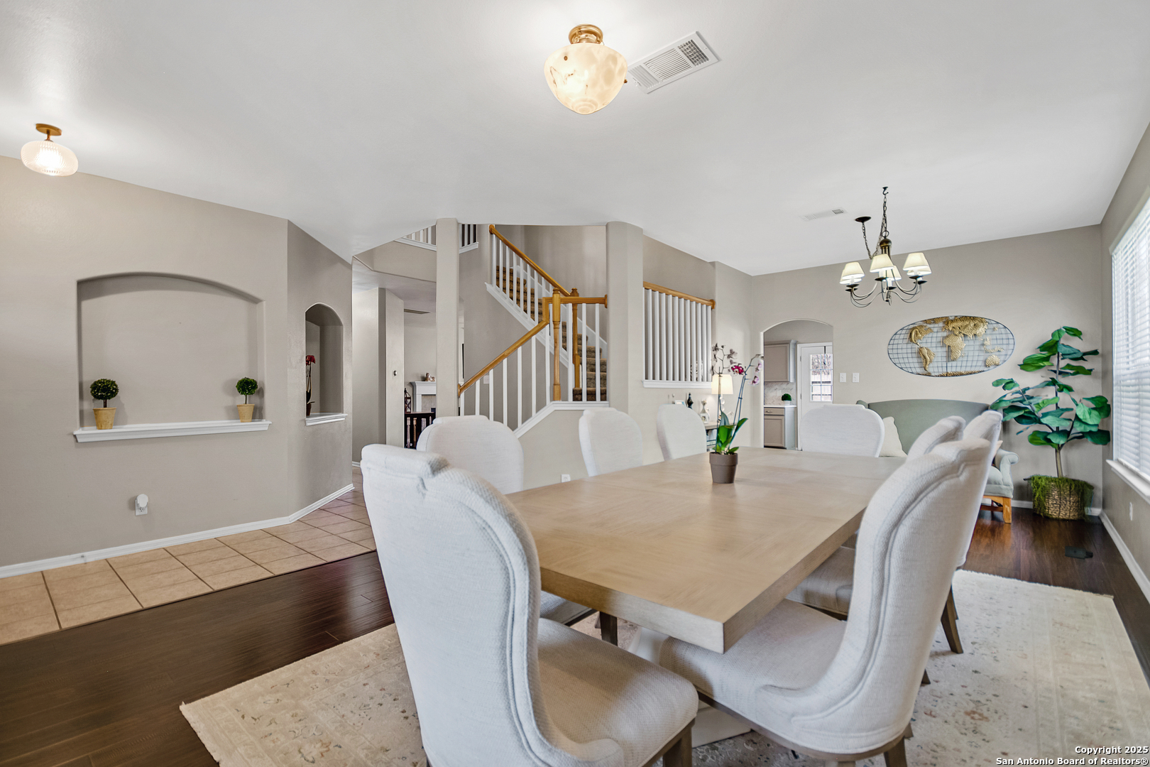 2219 Cardigan Hill