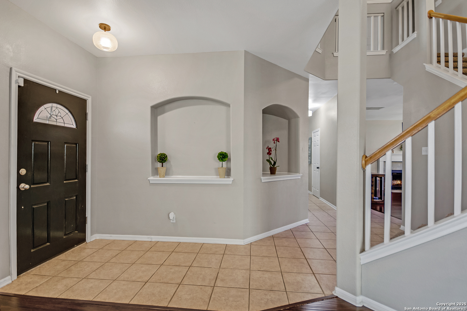 2219 Cardigan Hill