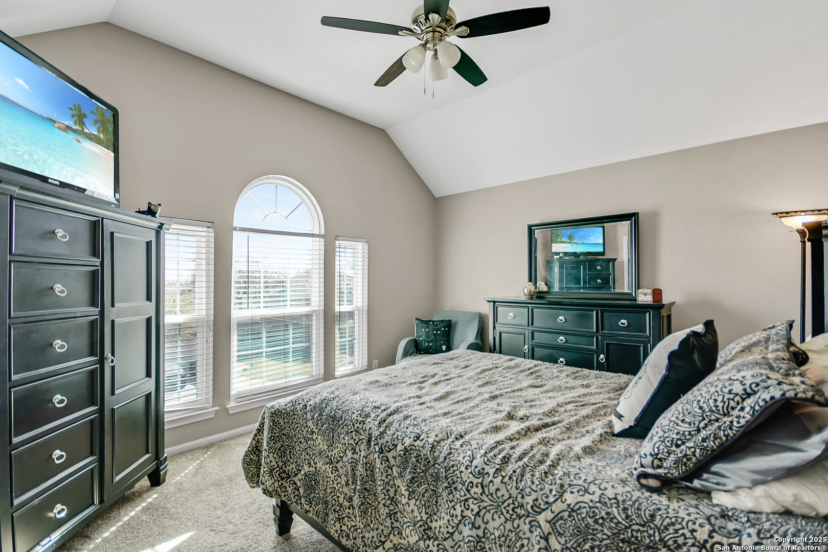 2219 Cardigan Hill