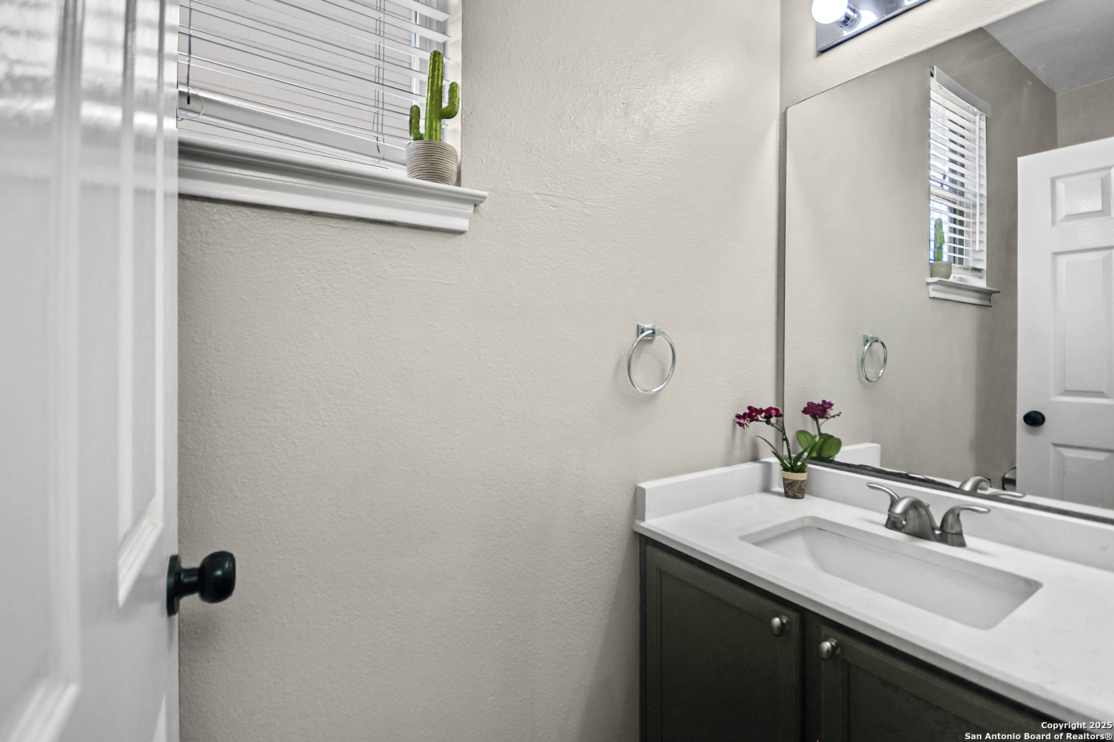 2219 Cardigan Hill