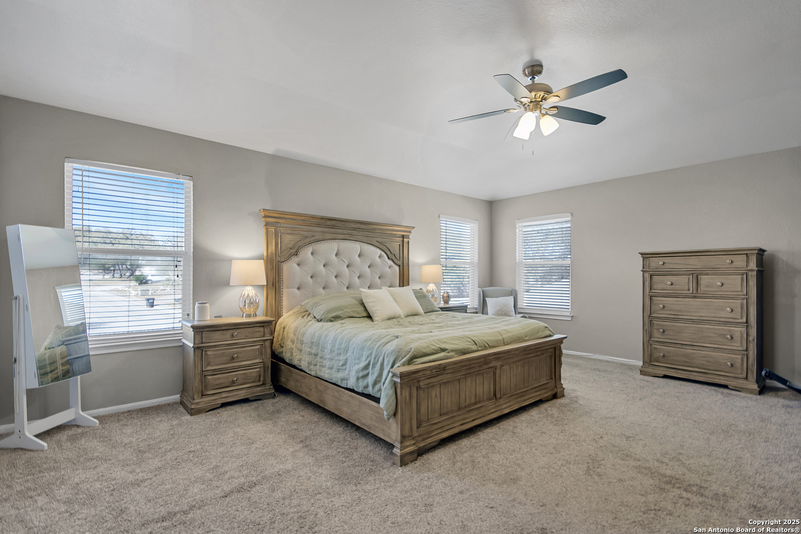 2219 Cardigan Hill