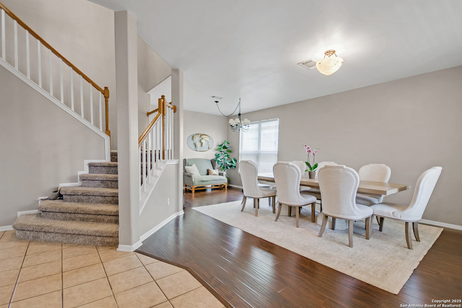 2219 Cardigan Hill
