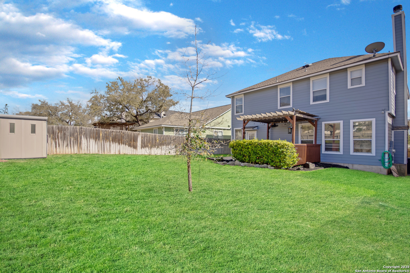 2219 Cardigan Hill
