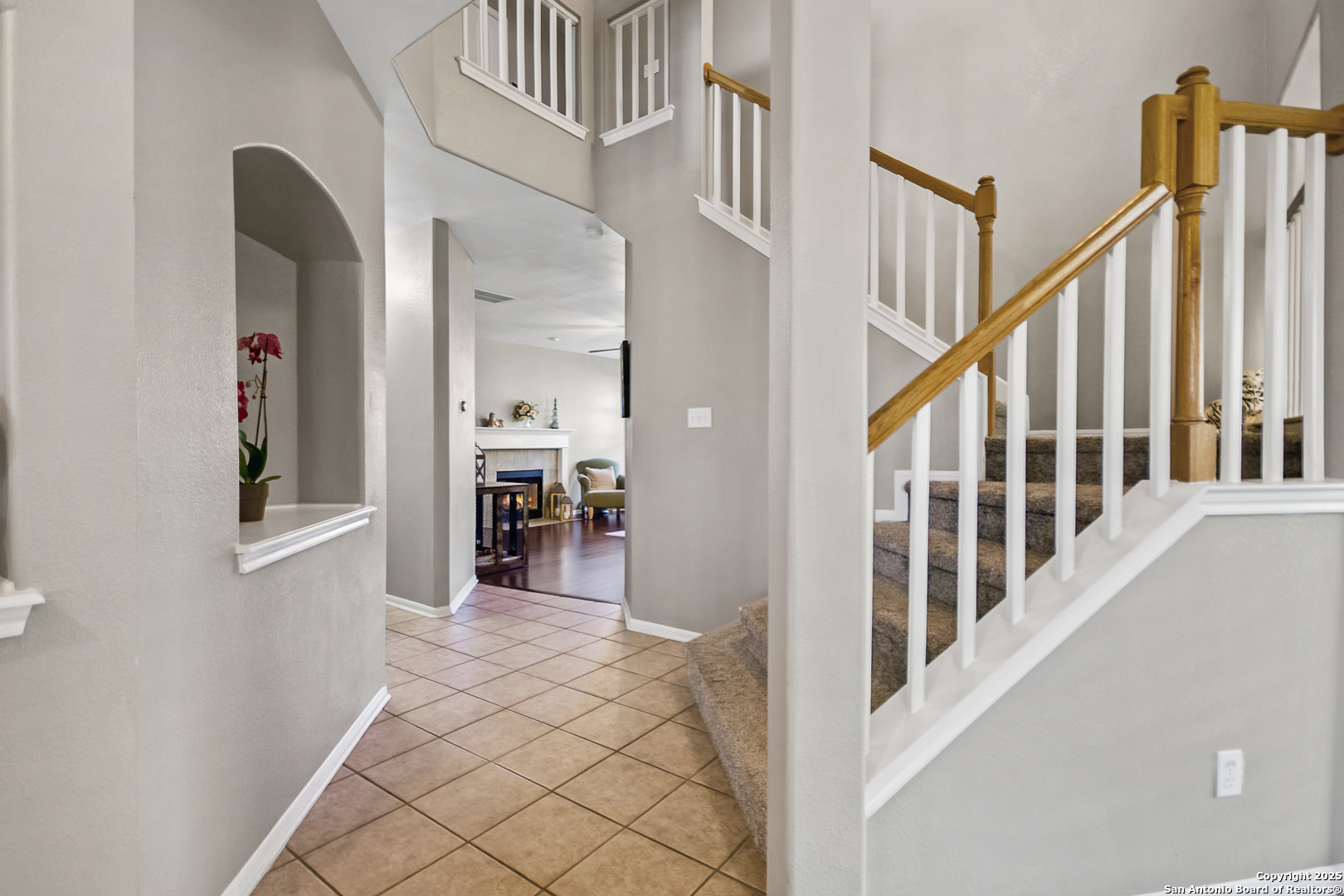 2219 Cardigan Hill