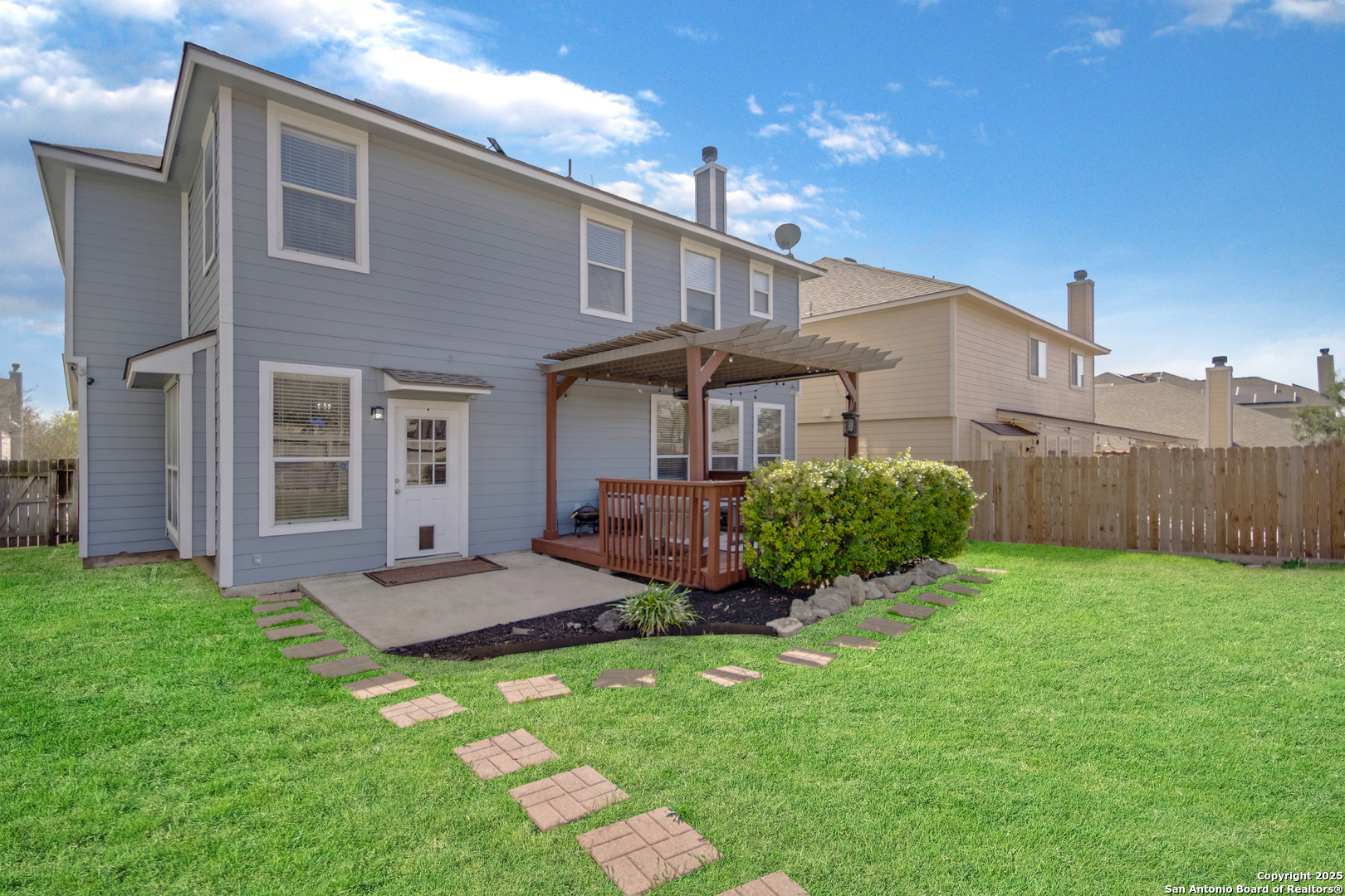 2219 Cardigan Hill
