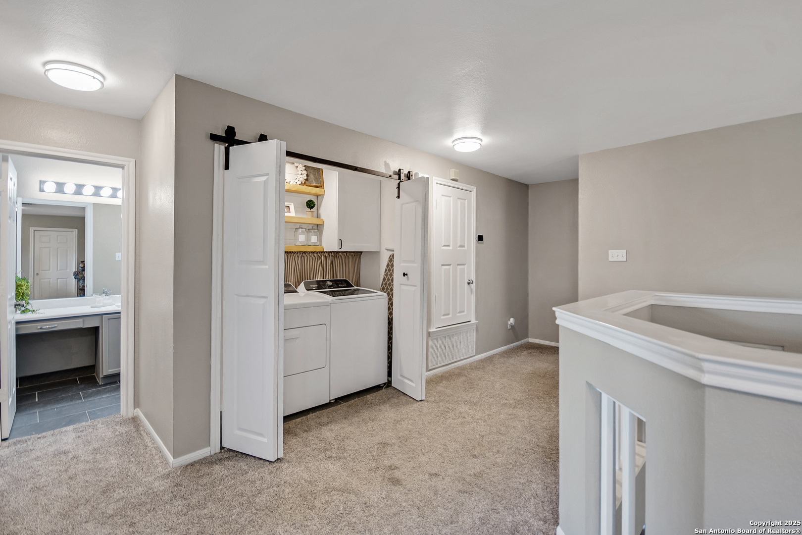 2219 Cardigan Hill