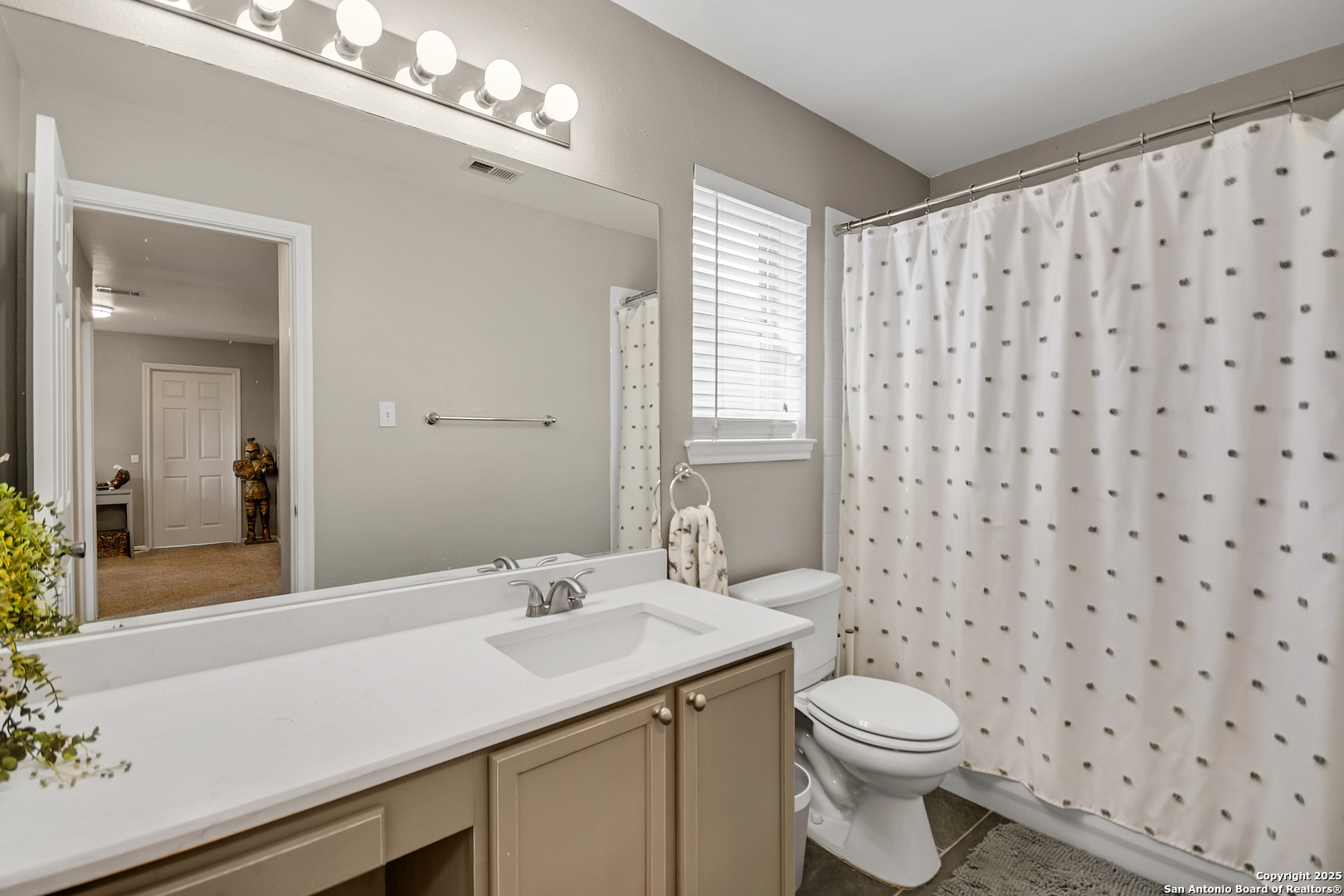 2219 Cardigan Hill