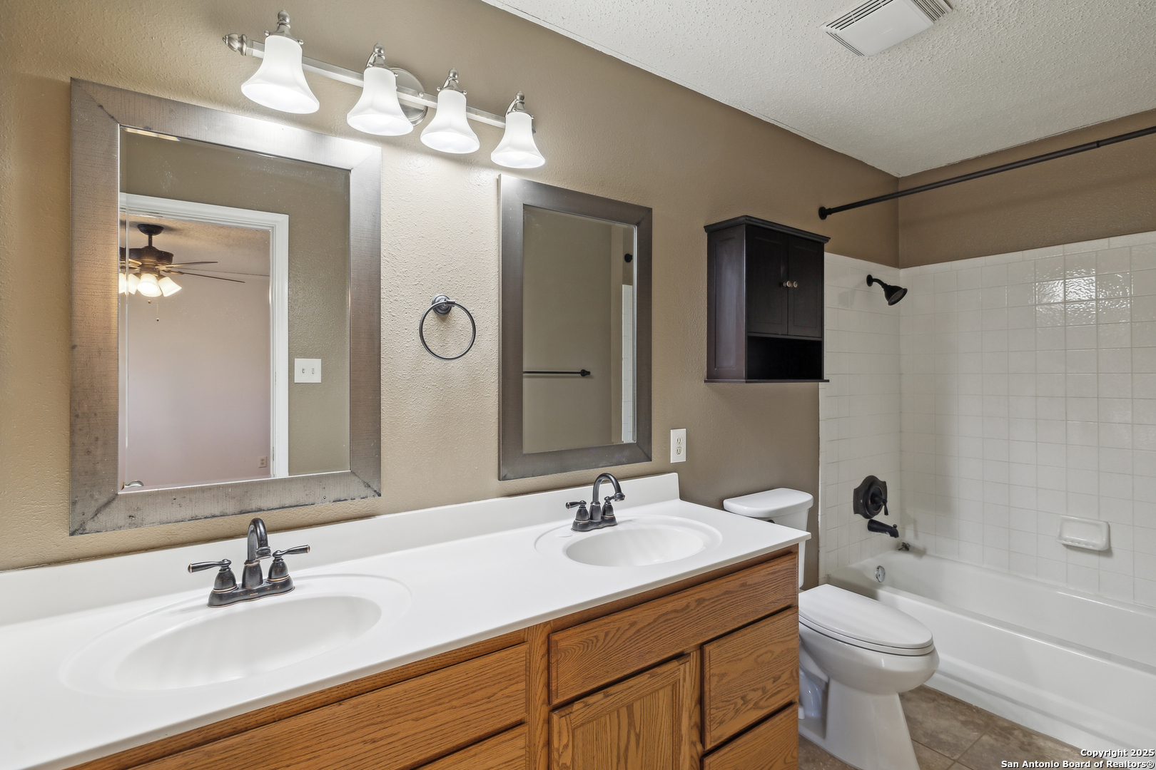 7803 Sandpiper Park