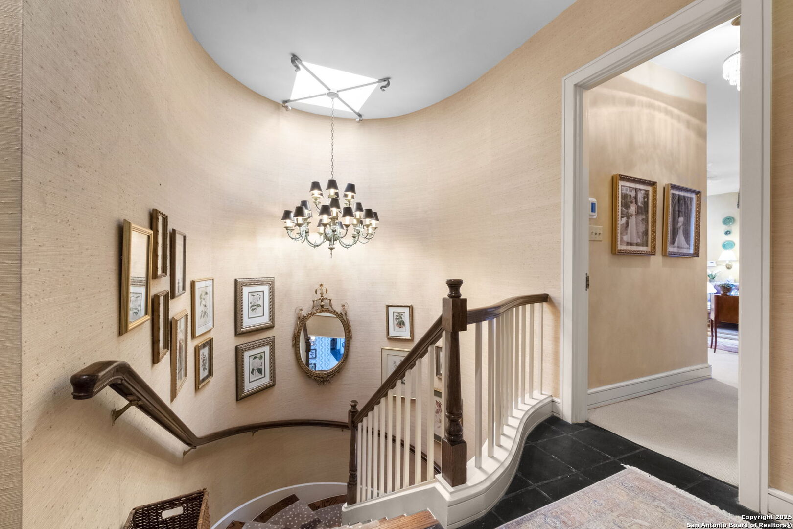 122 Chester APT 5