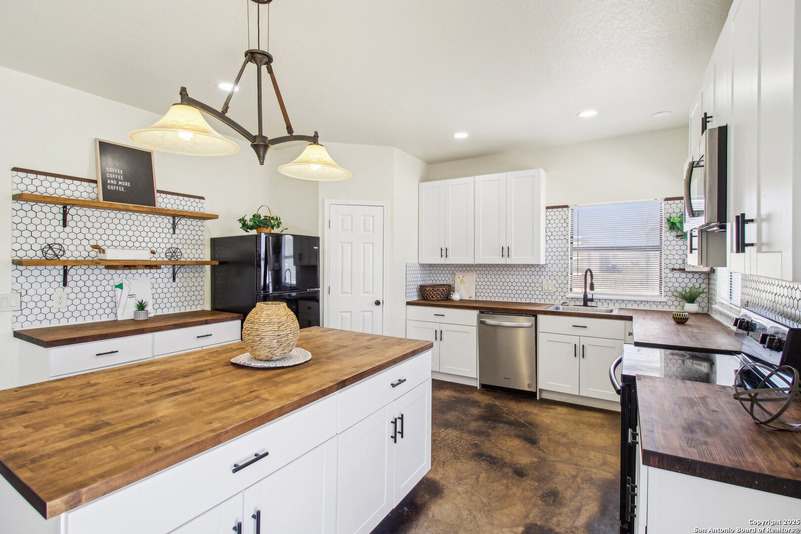 1783 county road 7711